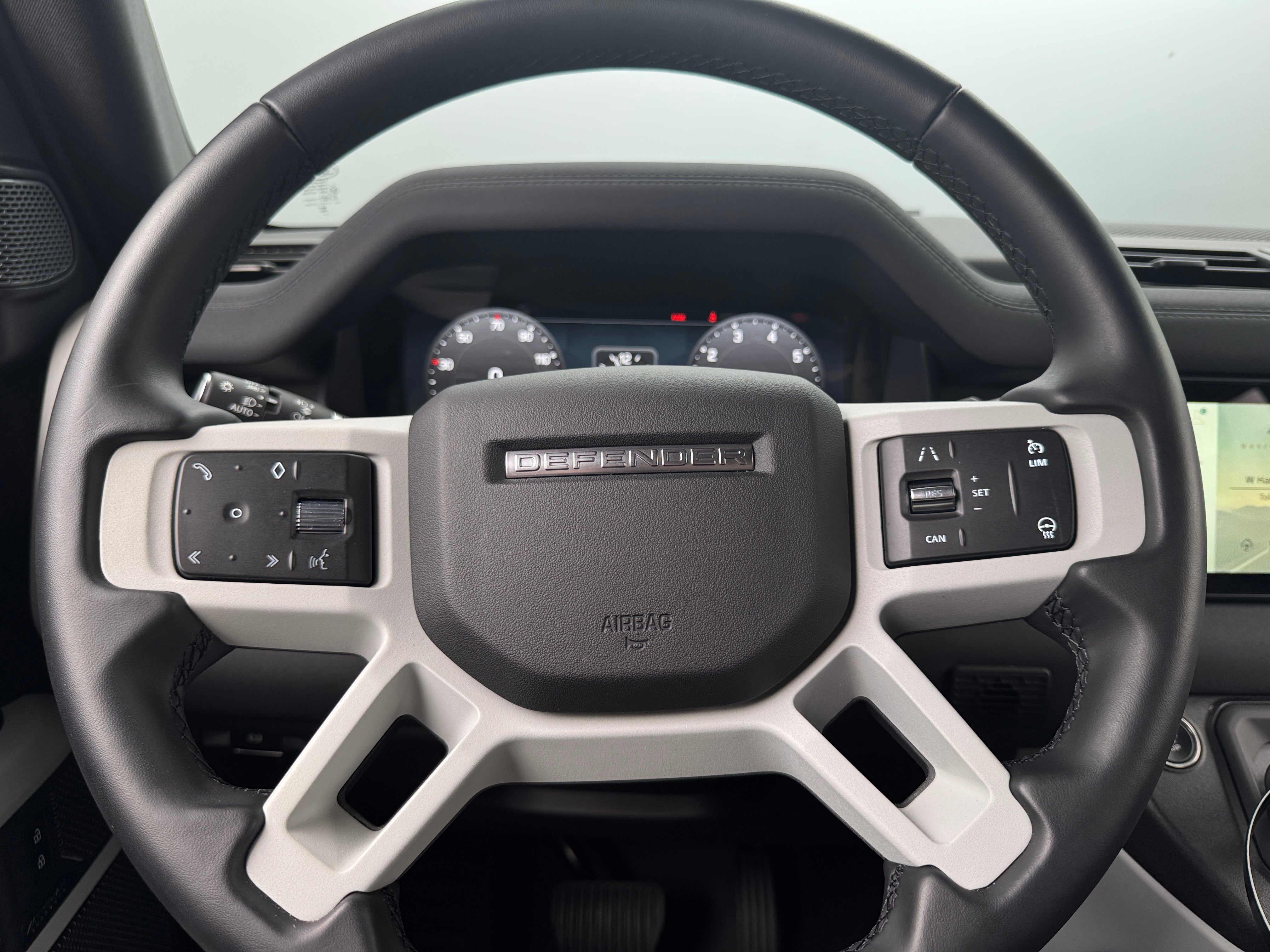 2023 Land Rover Defender 110 4