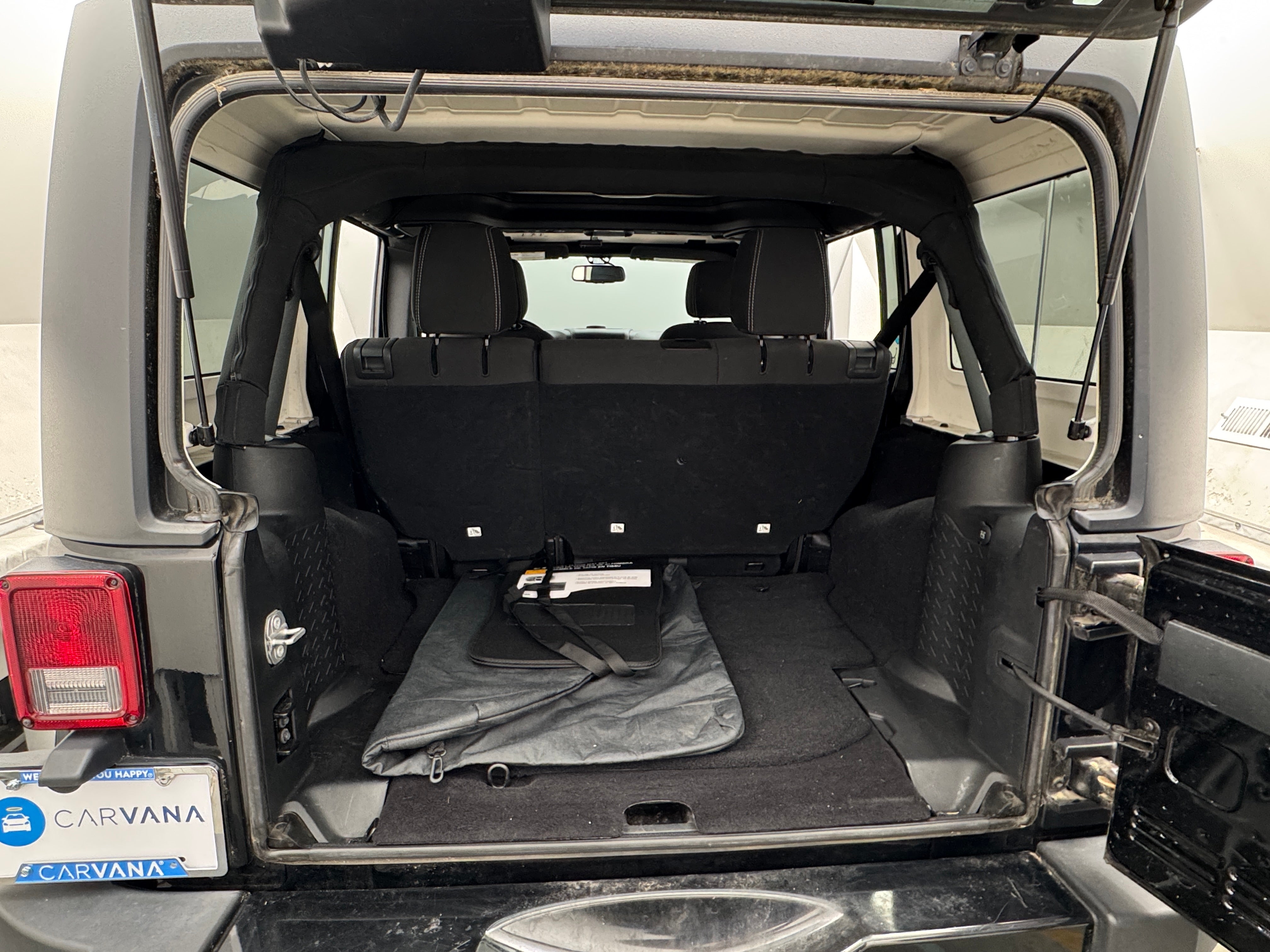 2017 Jeep Wrangler Unlimited Sahara 7