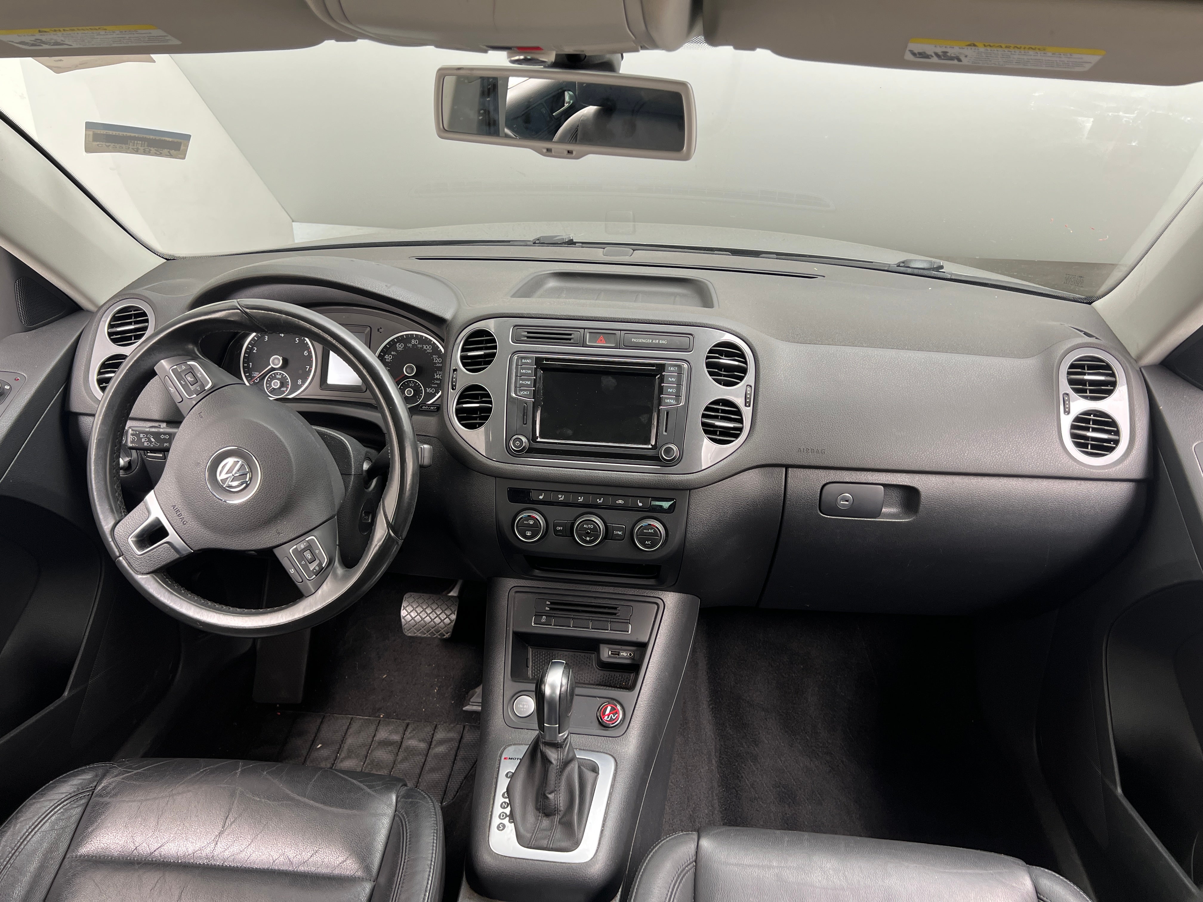 2017 Volkswagen Tiguan Sport 2