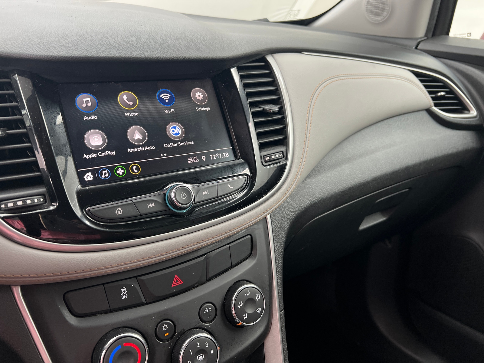 Thumbnail: 2021 Chevrolet Trax - 3
