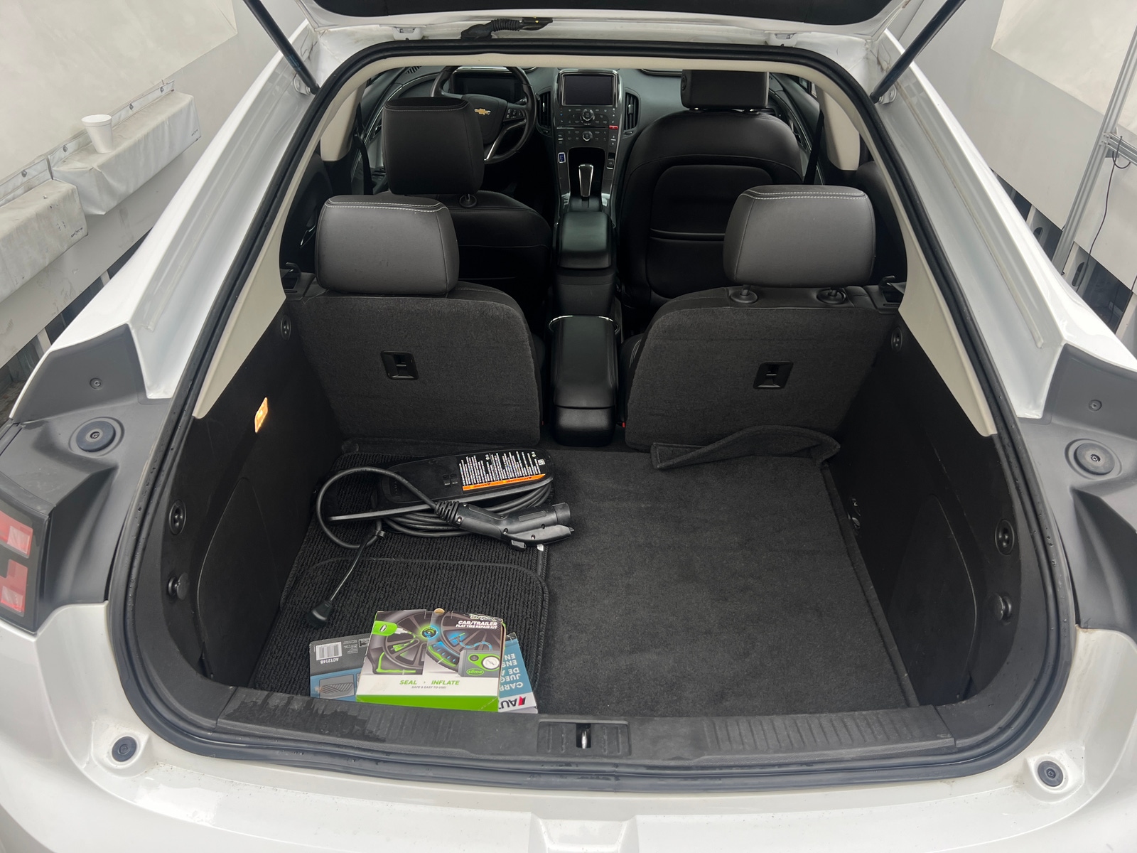 Thumbnail: 2015 Chevrolet Volt - 6