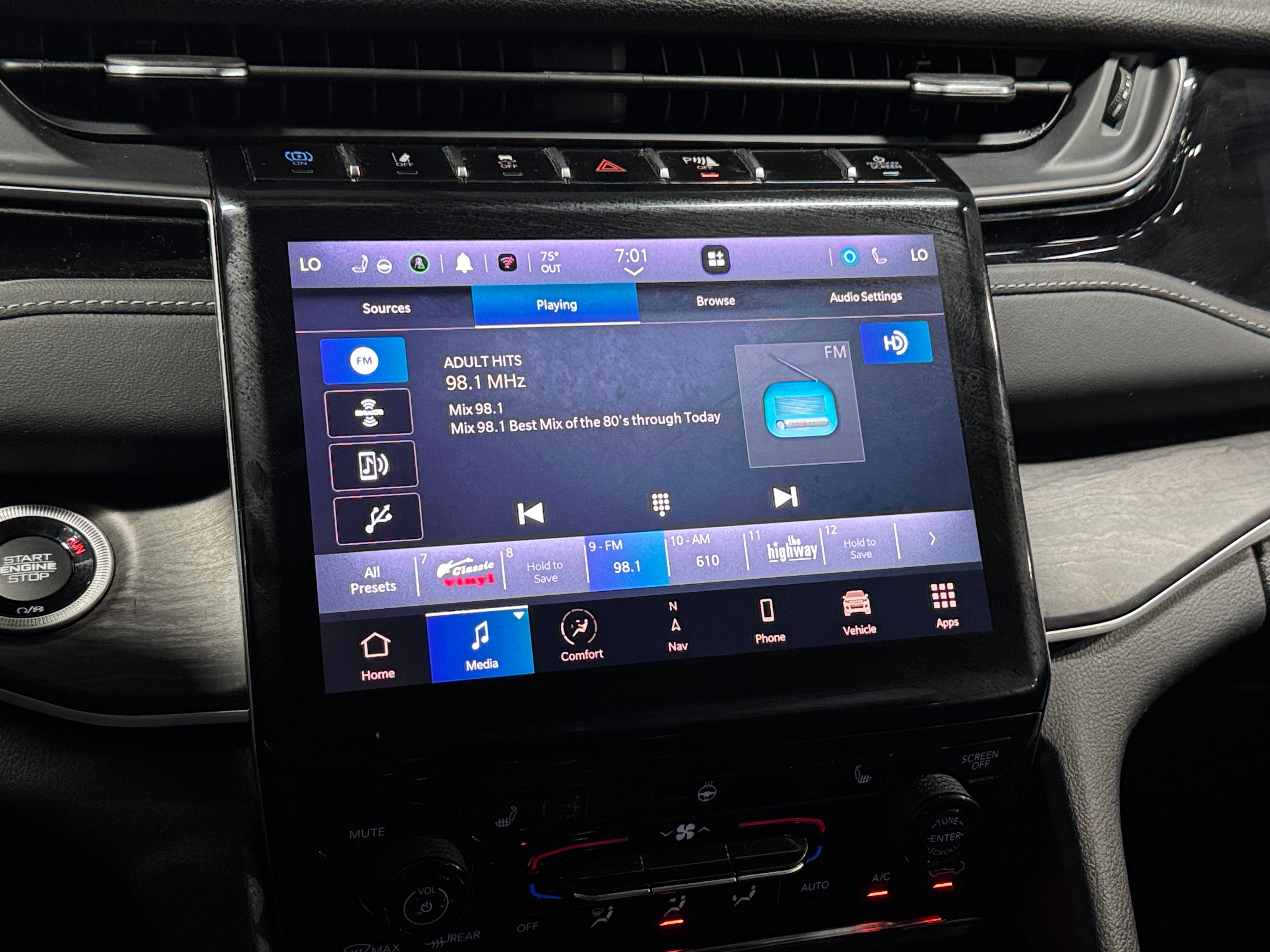 2023 Jeep Grand Cherokee 4xe 3
