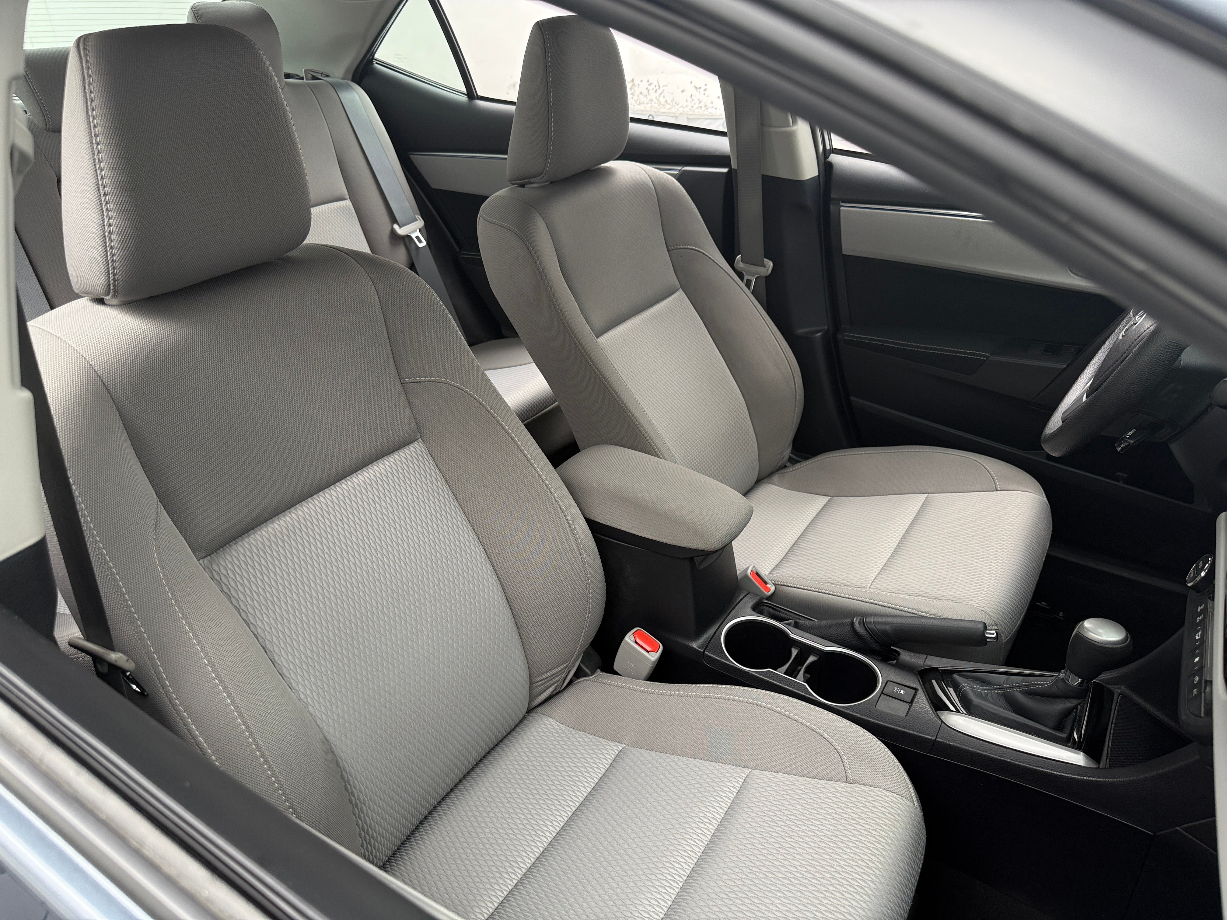 2015 Toyota Corolla LE 2