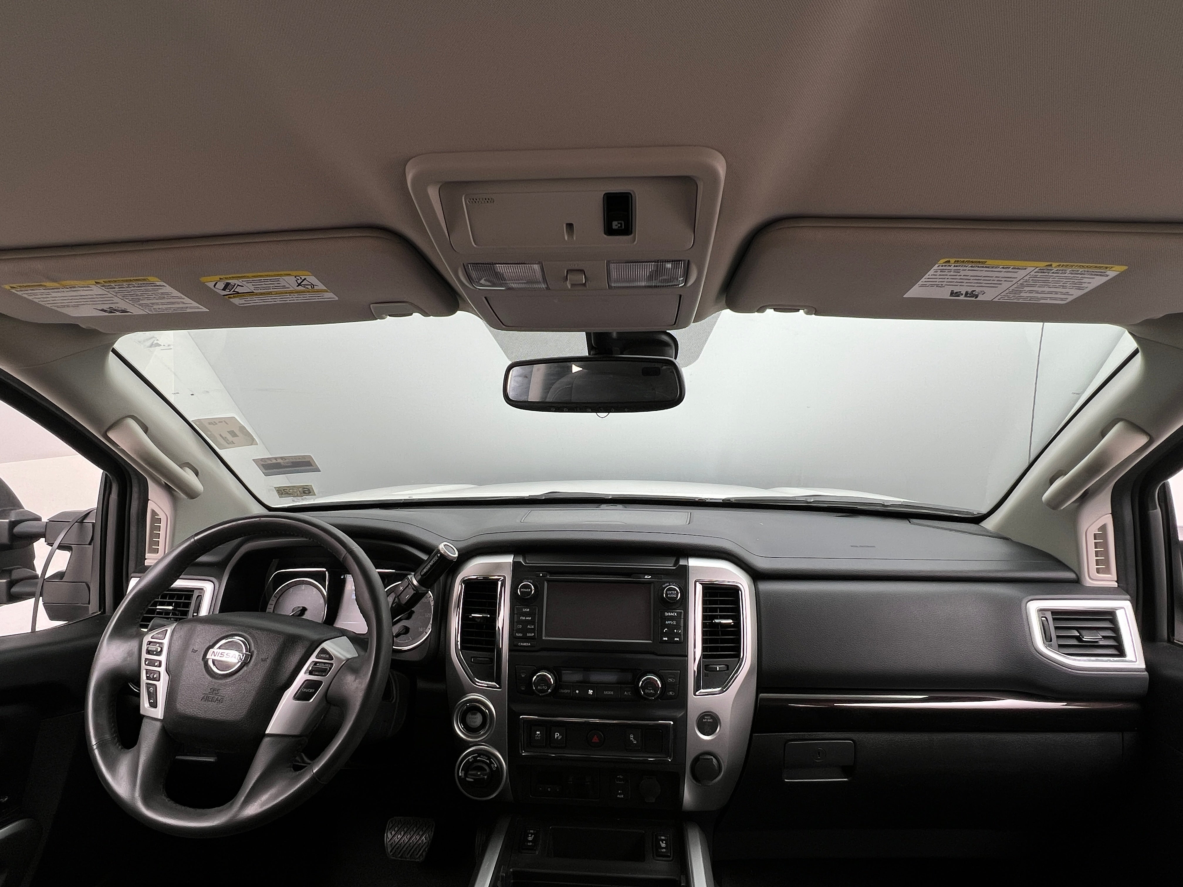 2017 Nissan Titan SV 3