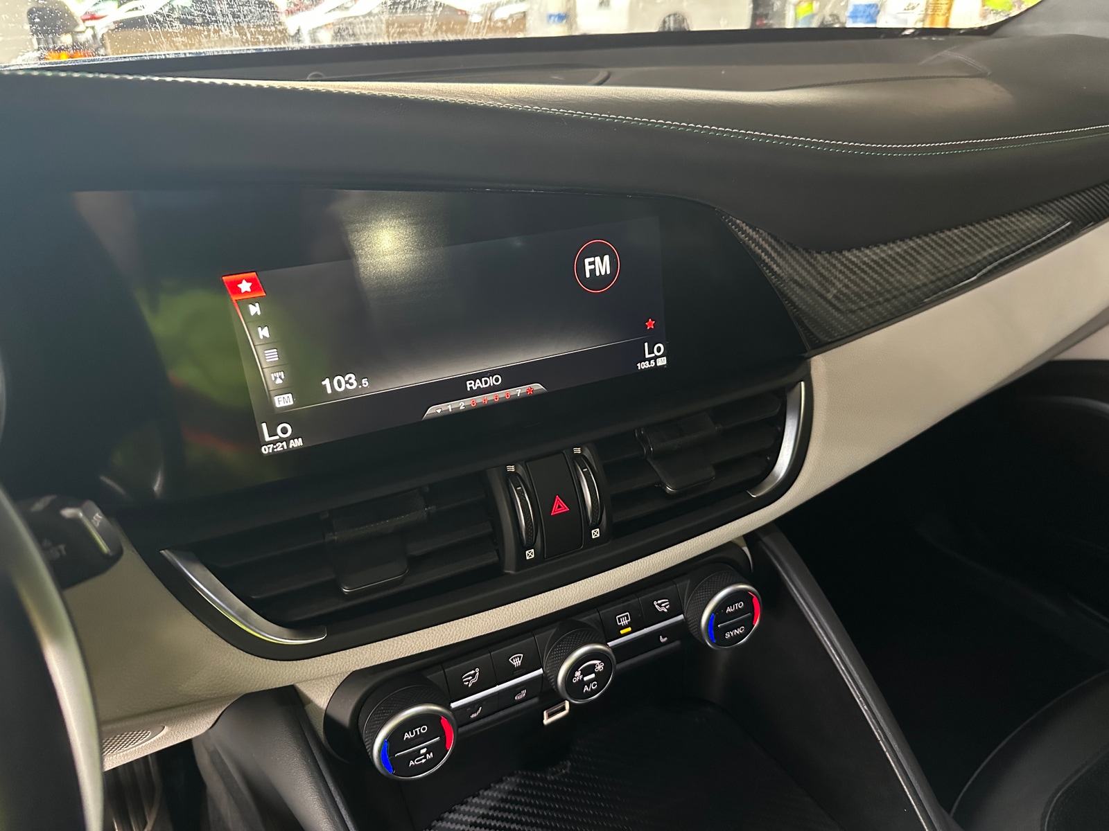 Thumbnail: 2018 Alfa Romeo Giulia - 3
