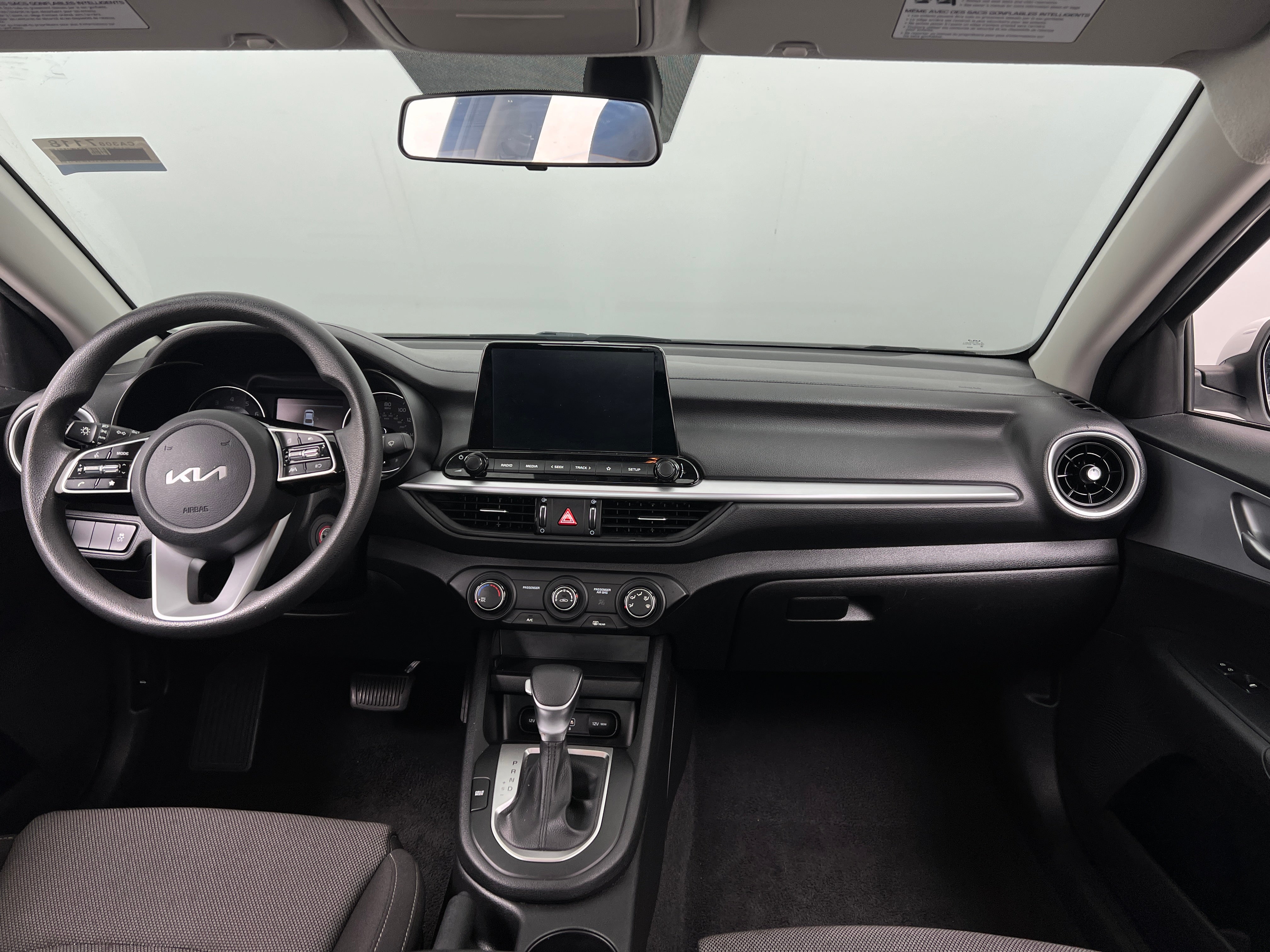 2023 Kia Forte LXS 3