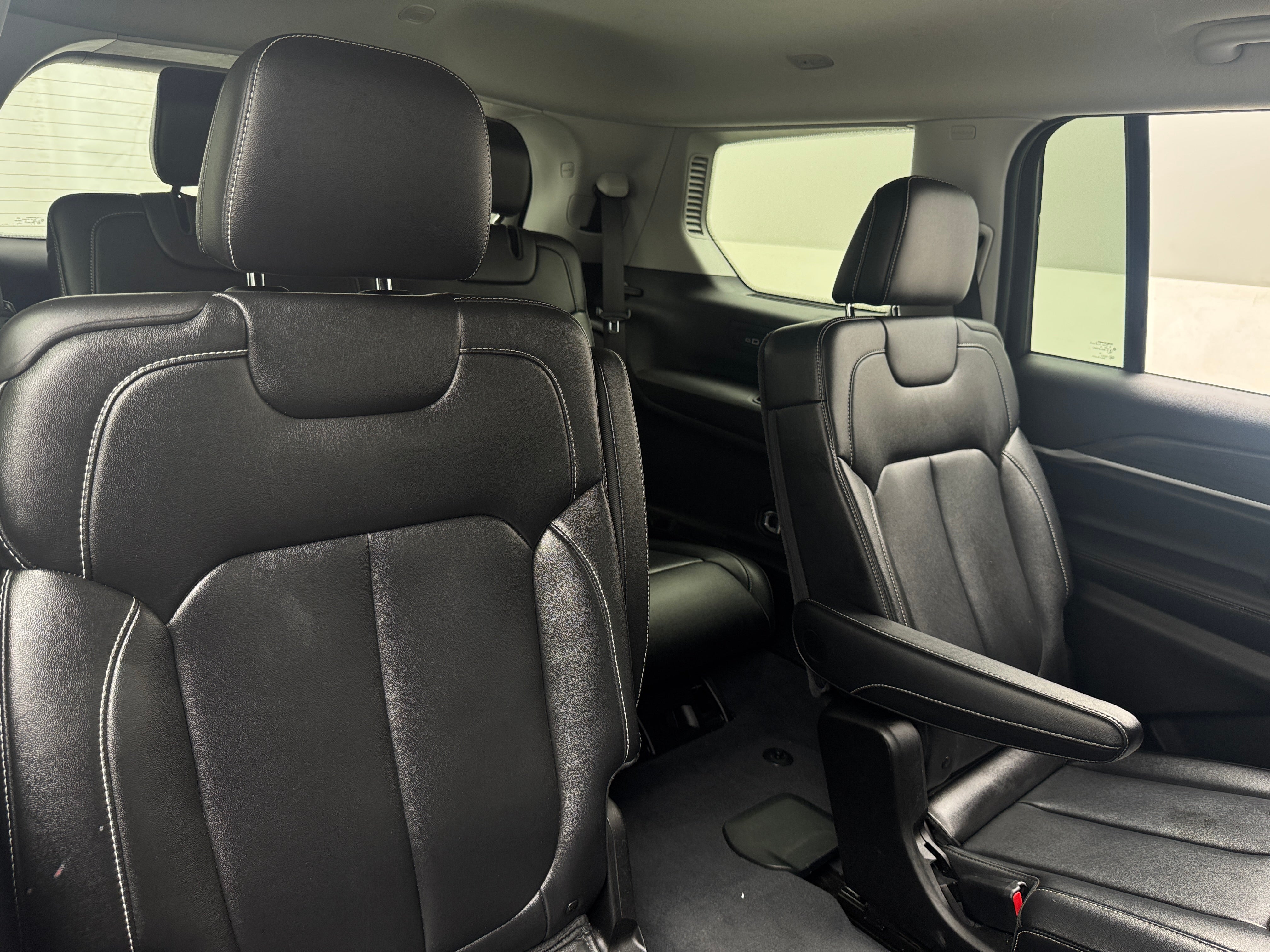 2023 Jeep Grand Cherokee L Limited Edition 5