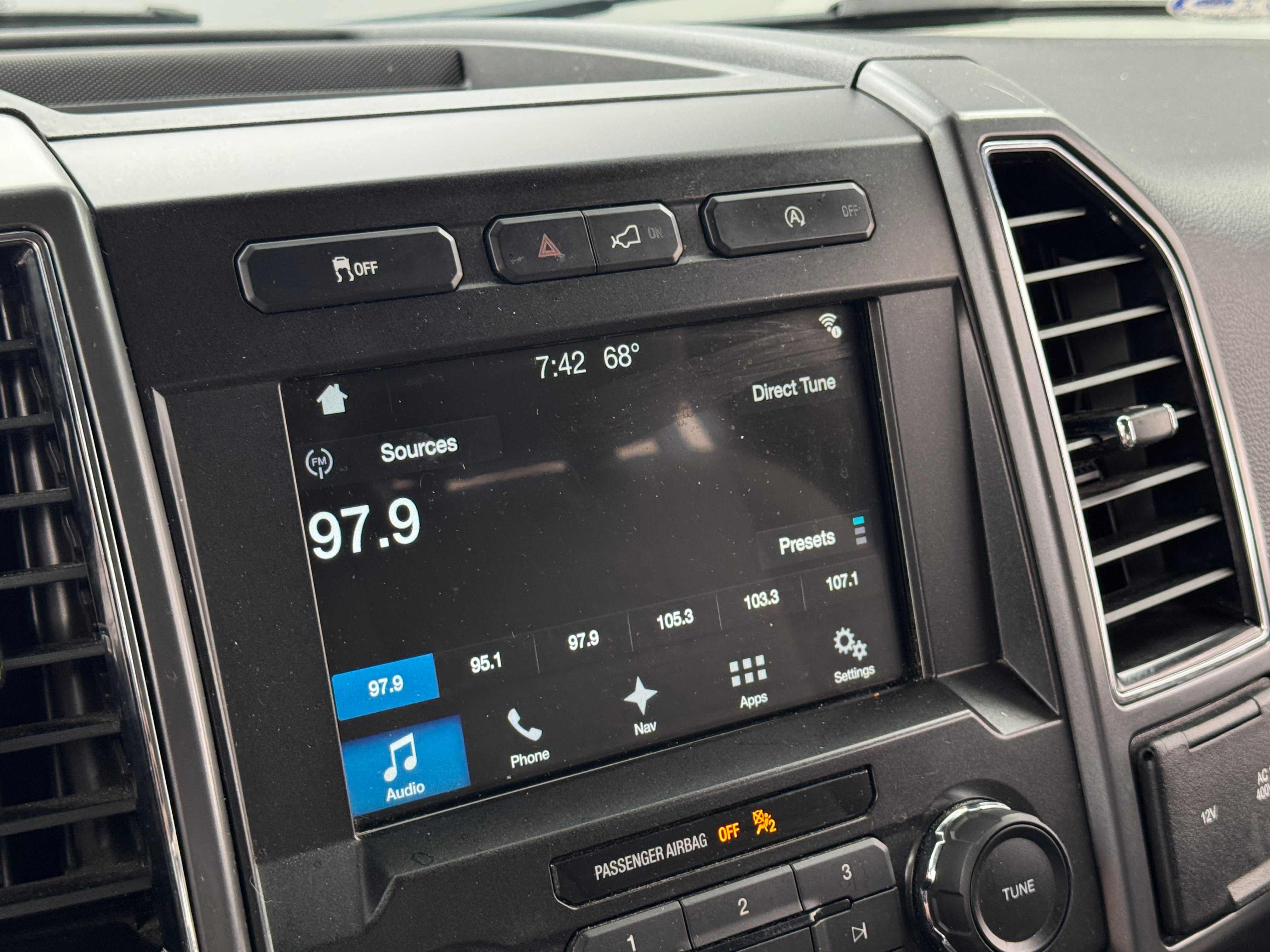 2018 Ford Econoline E-150 4