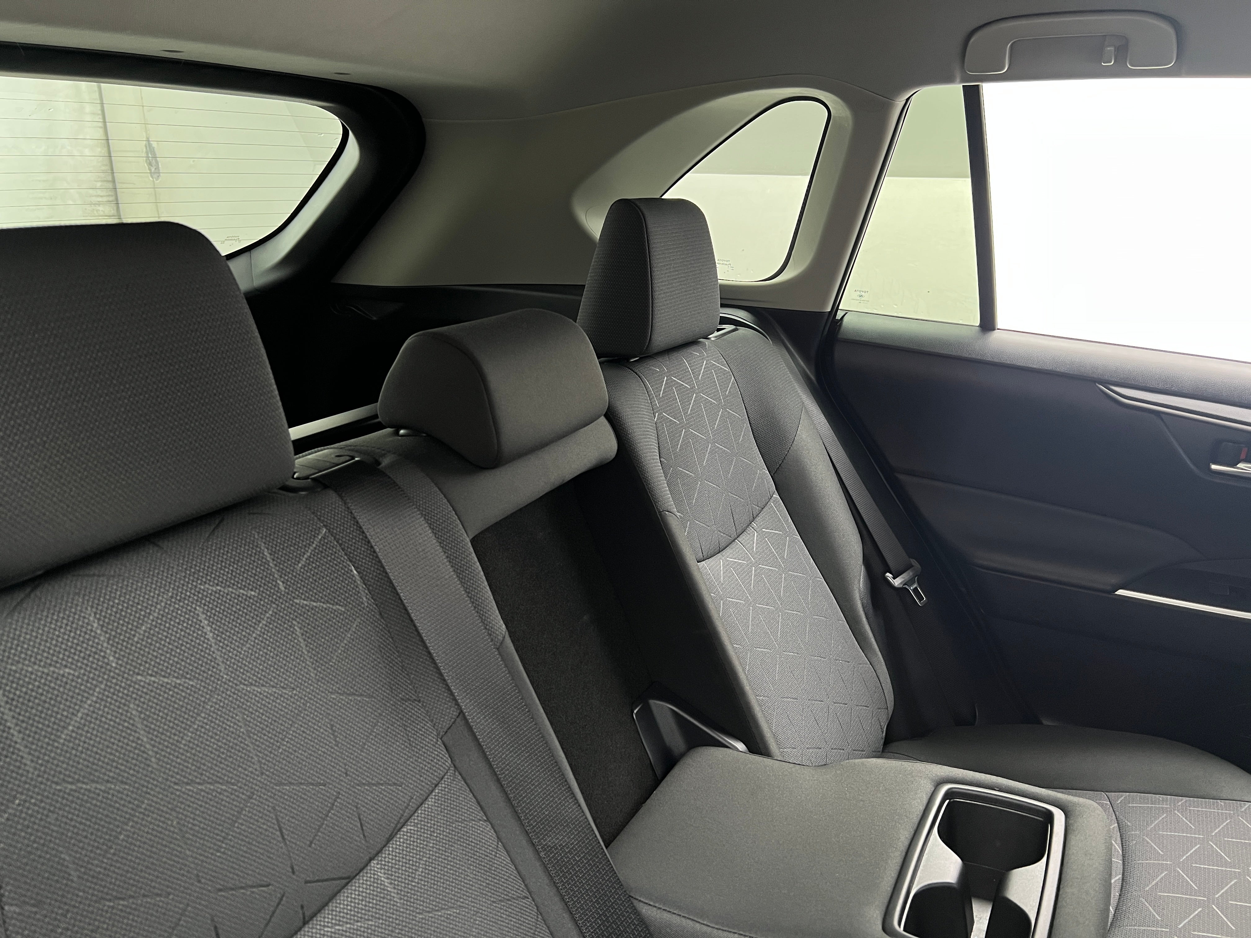 2024 Toyota RAV4 XLE 6