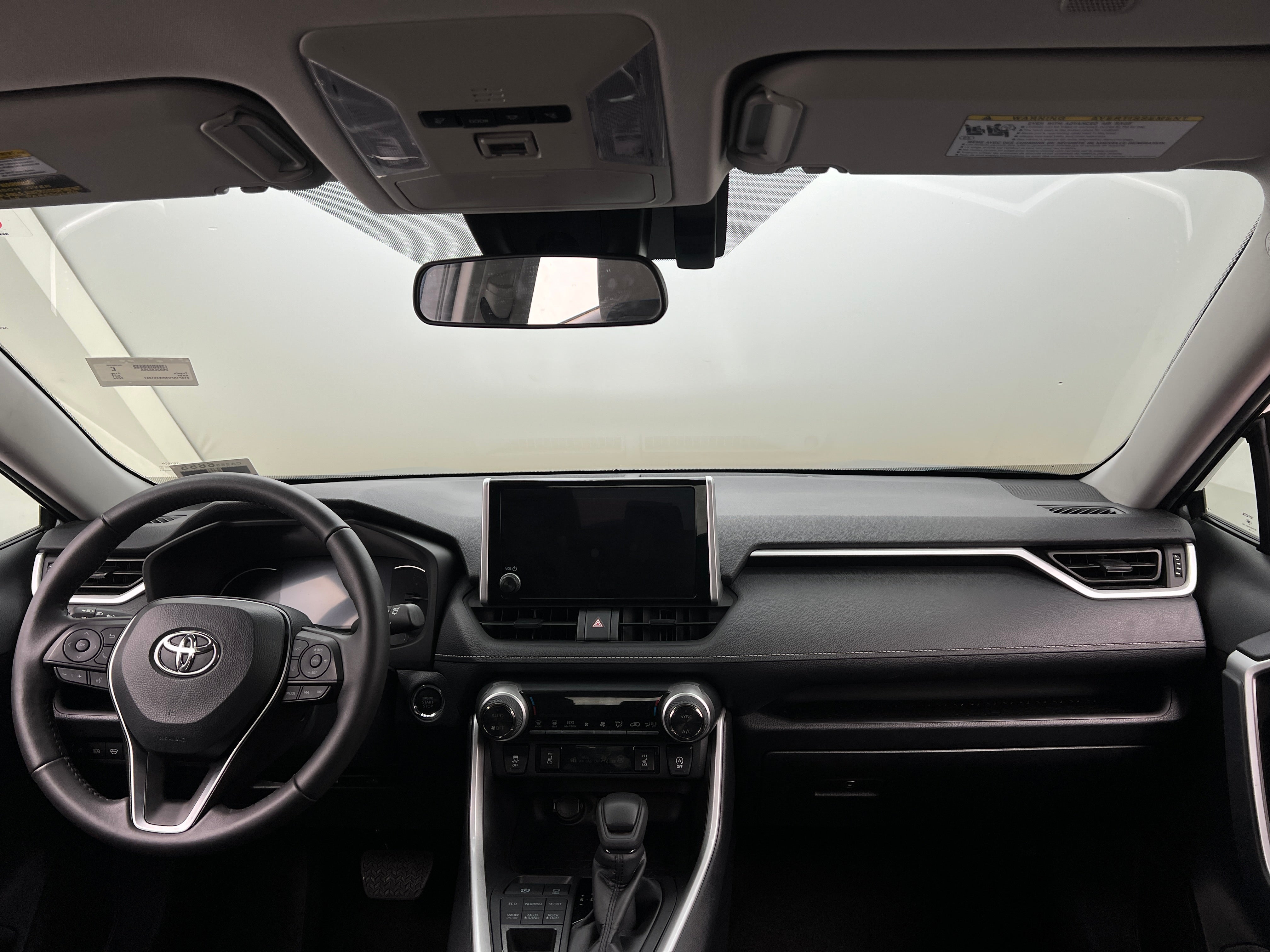 2024 Toyota RAV4 XLE 3