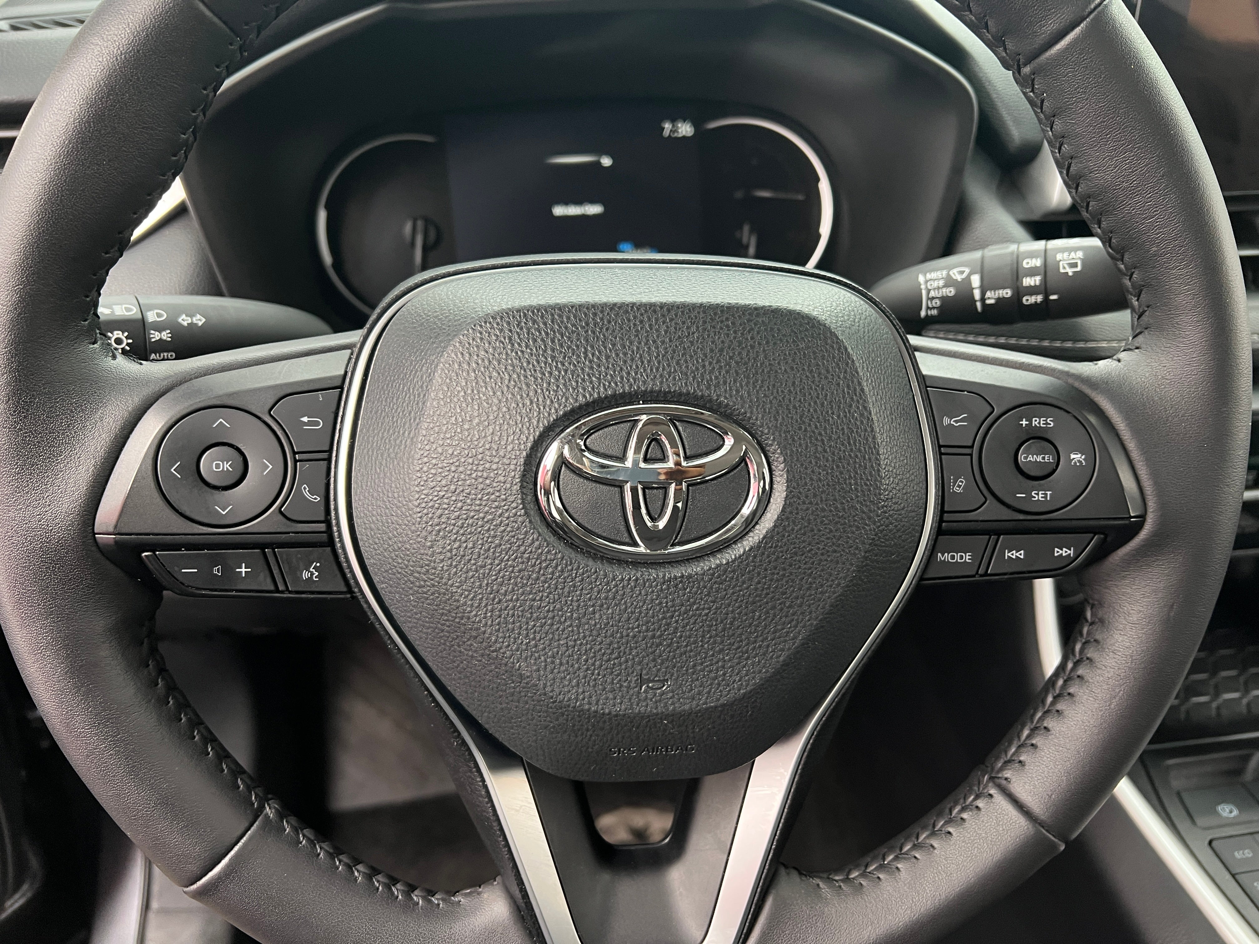 2024 Toyota RAV4 XLE 5