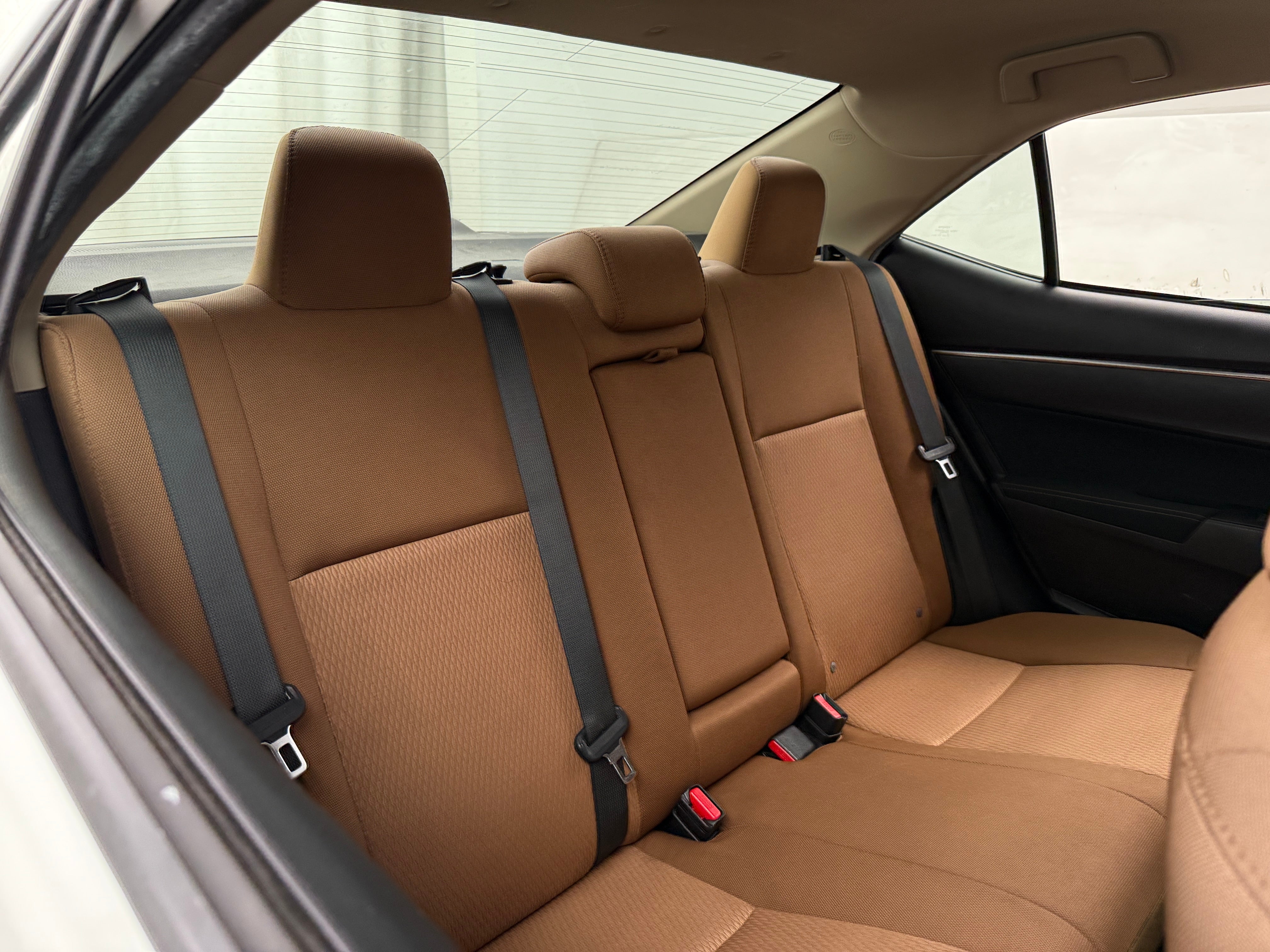 2015 Toyota Corolla LE 6