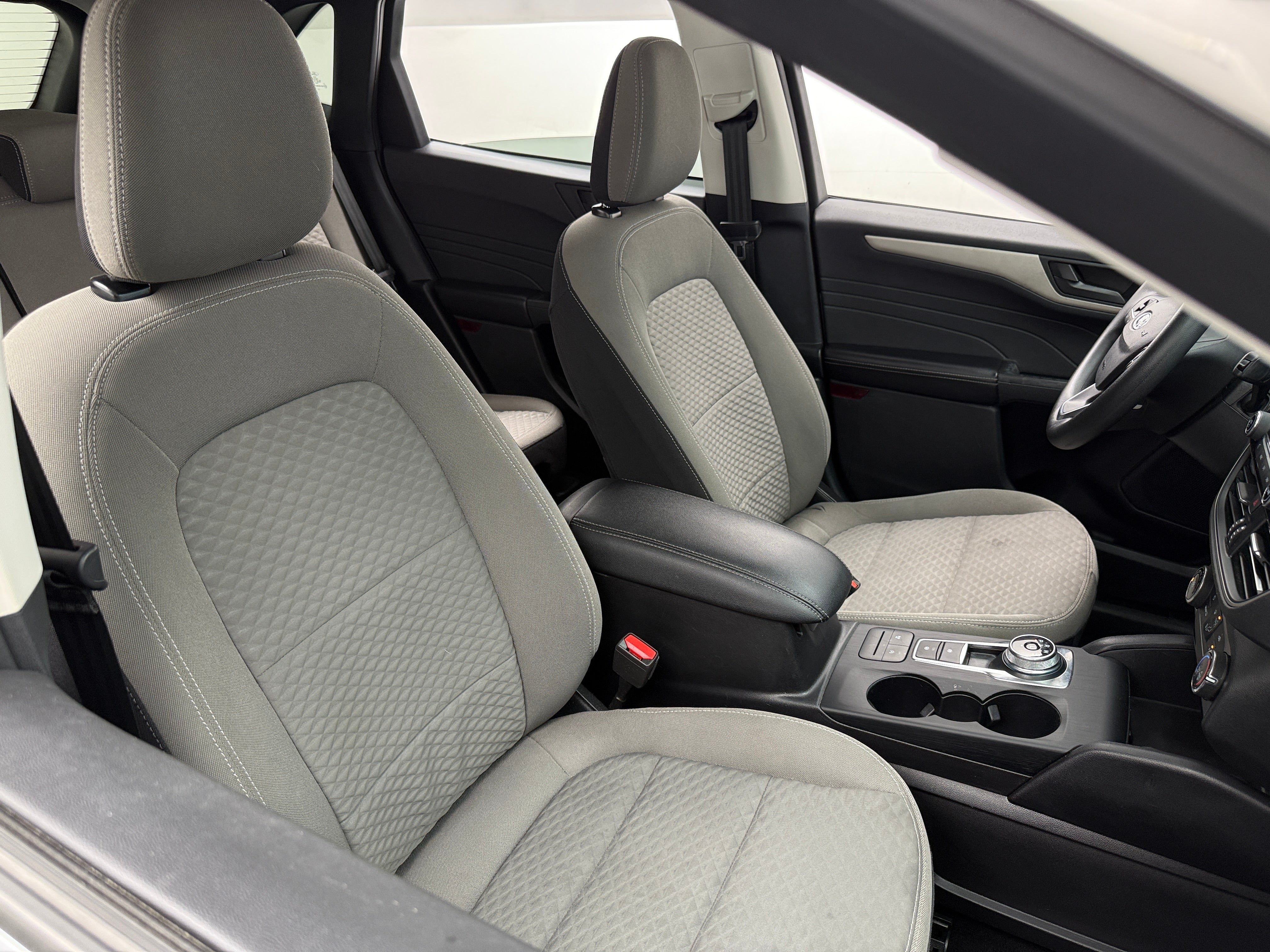 2022 Ford Escape SE 2