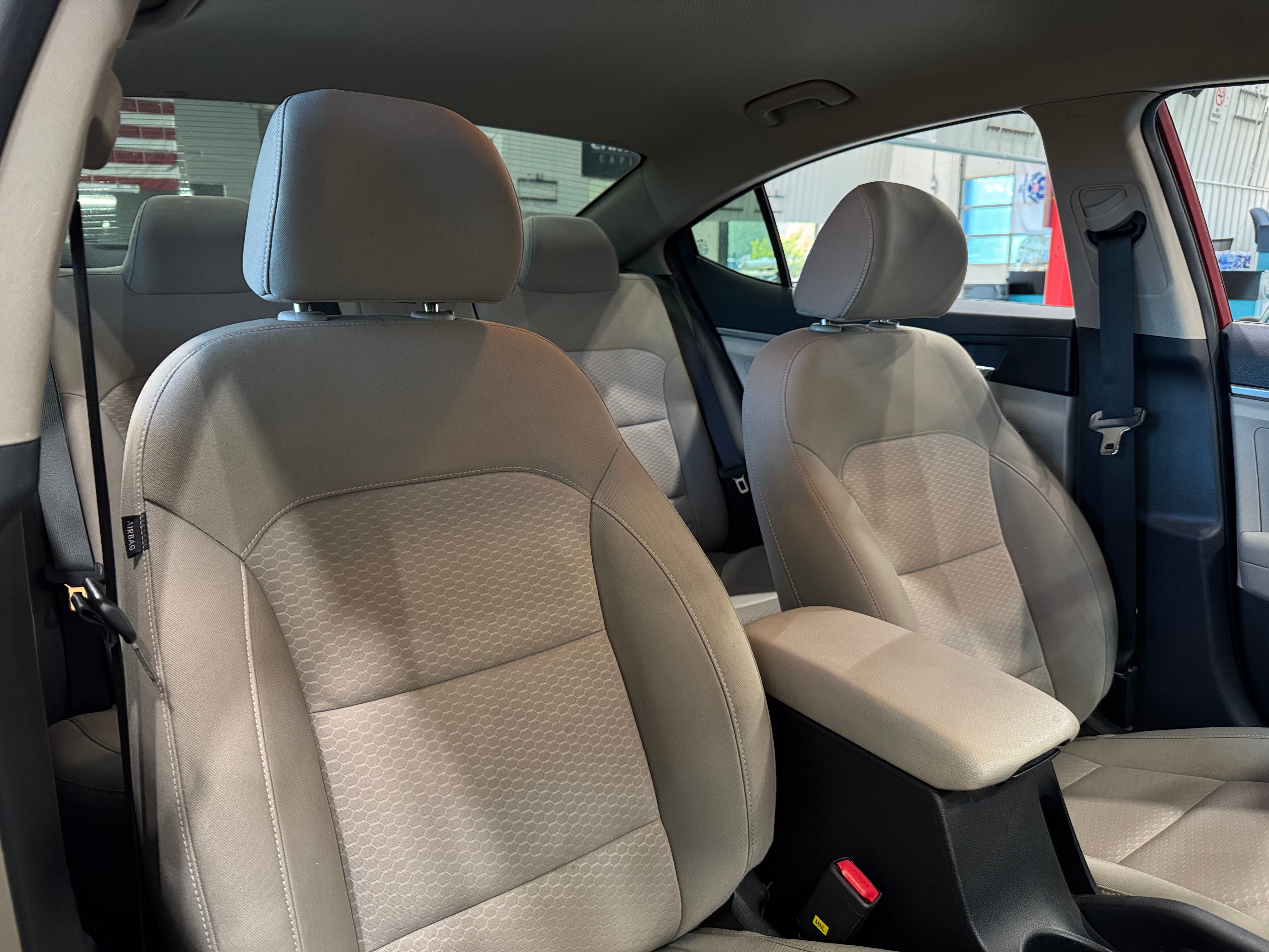 2020 Hyundai Elantra SE 2