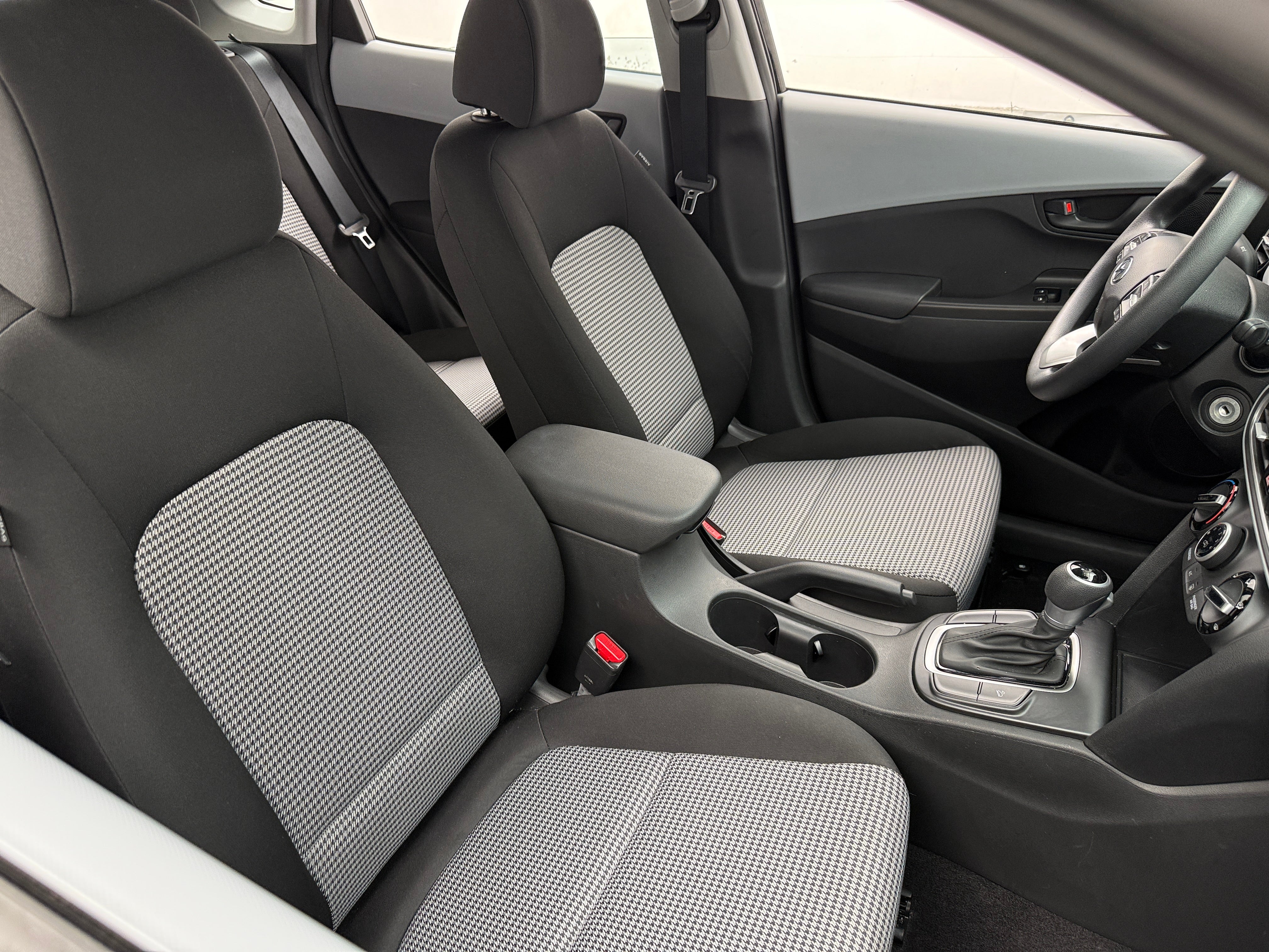 2021 Hyundai Kona SE 2