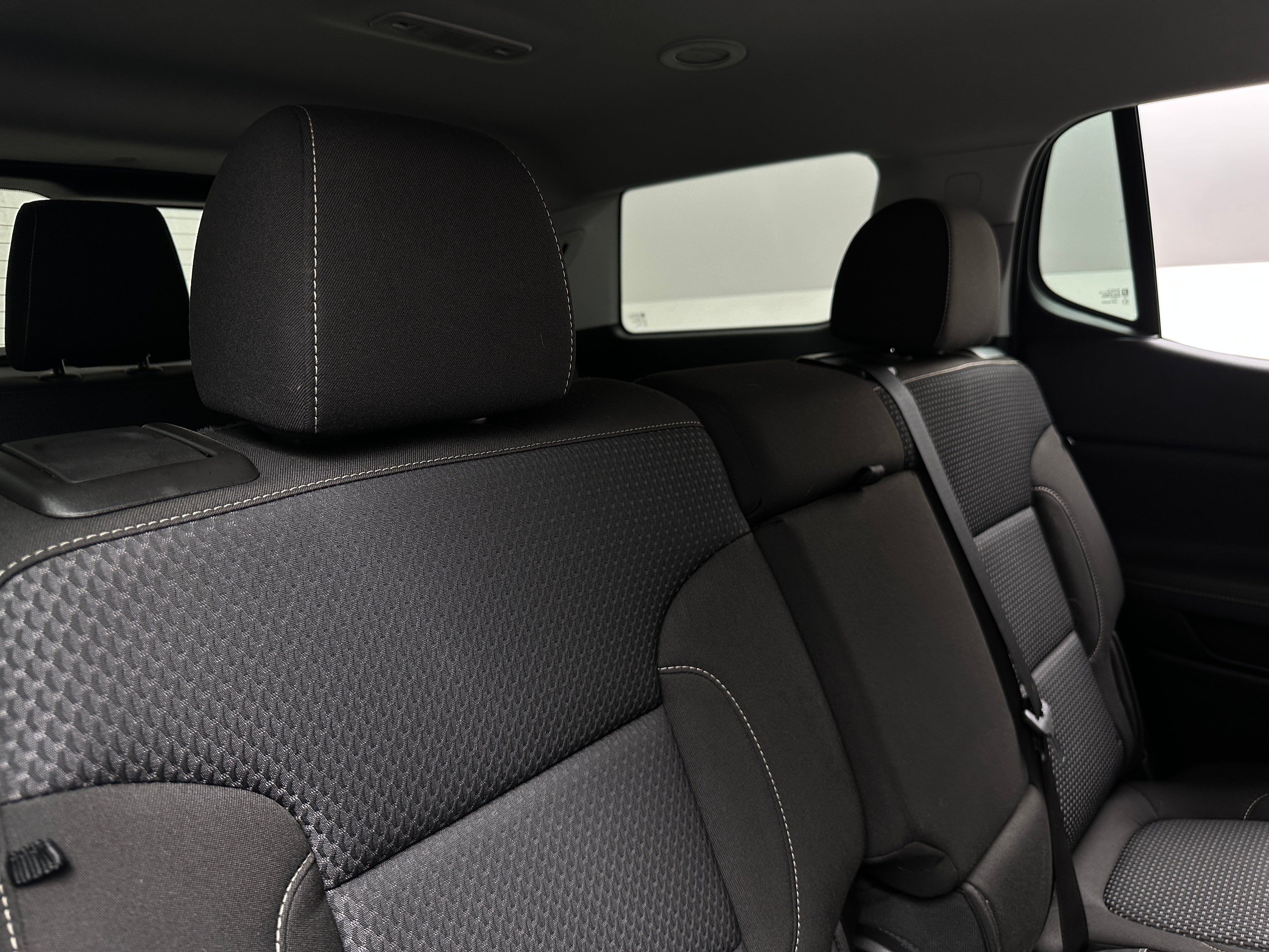2023 GMC Acadia SLE 6