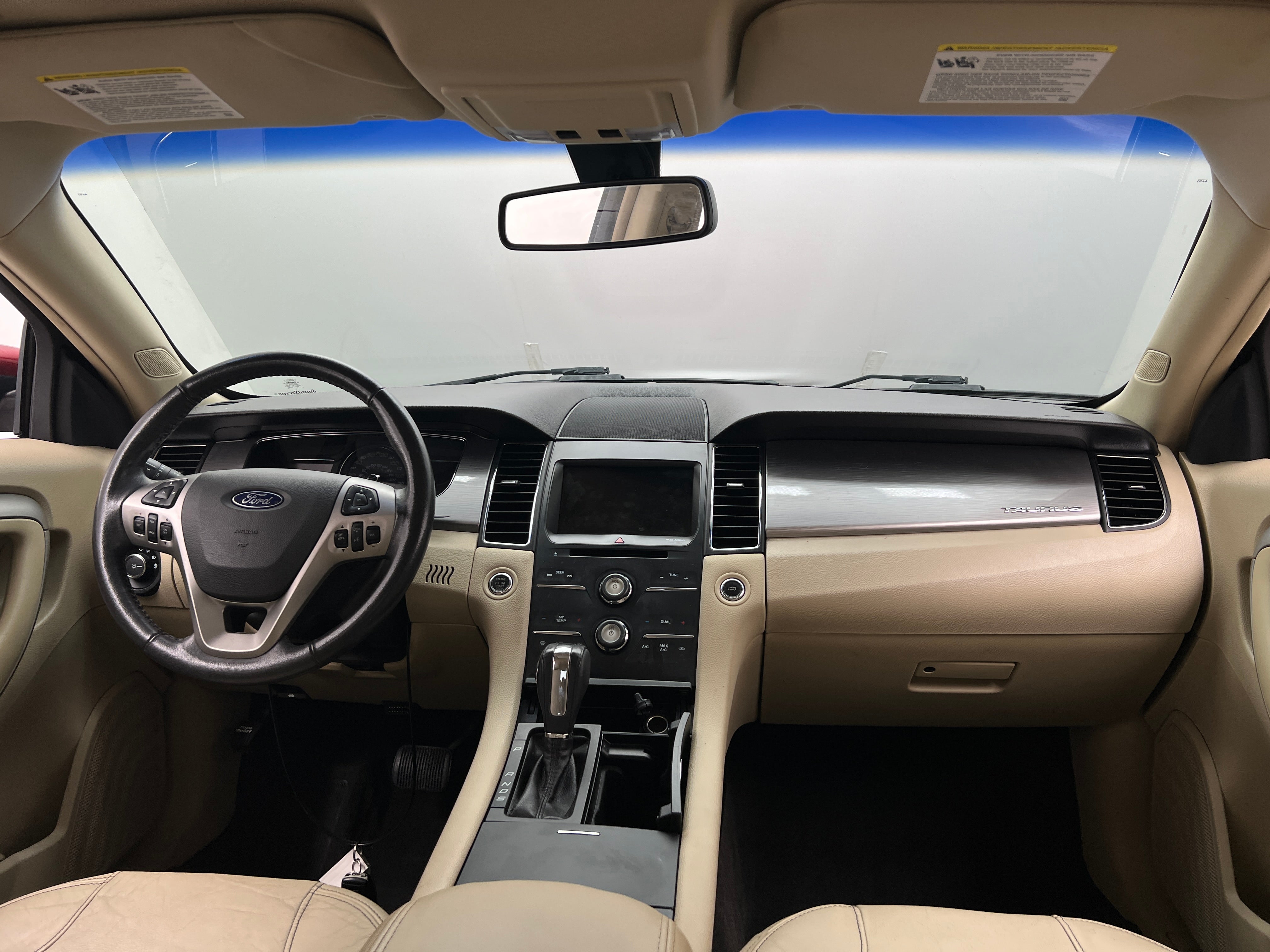 2015 Ford Taurus SEL 2