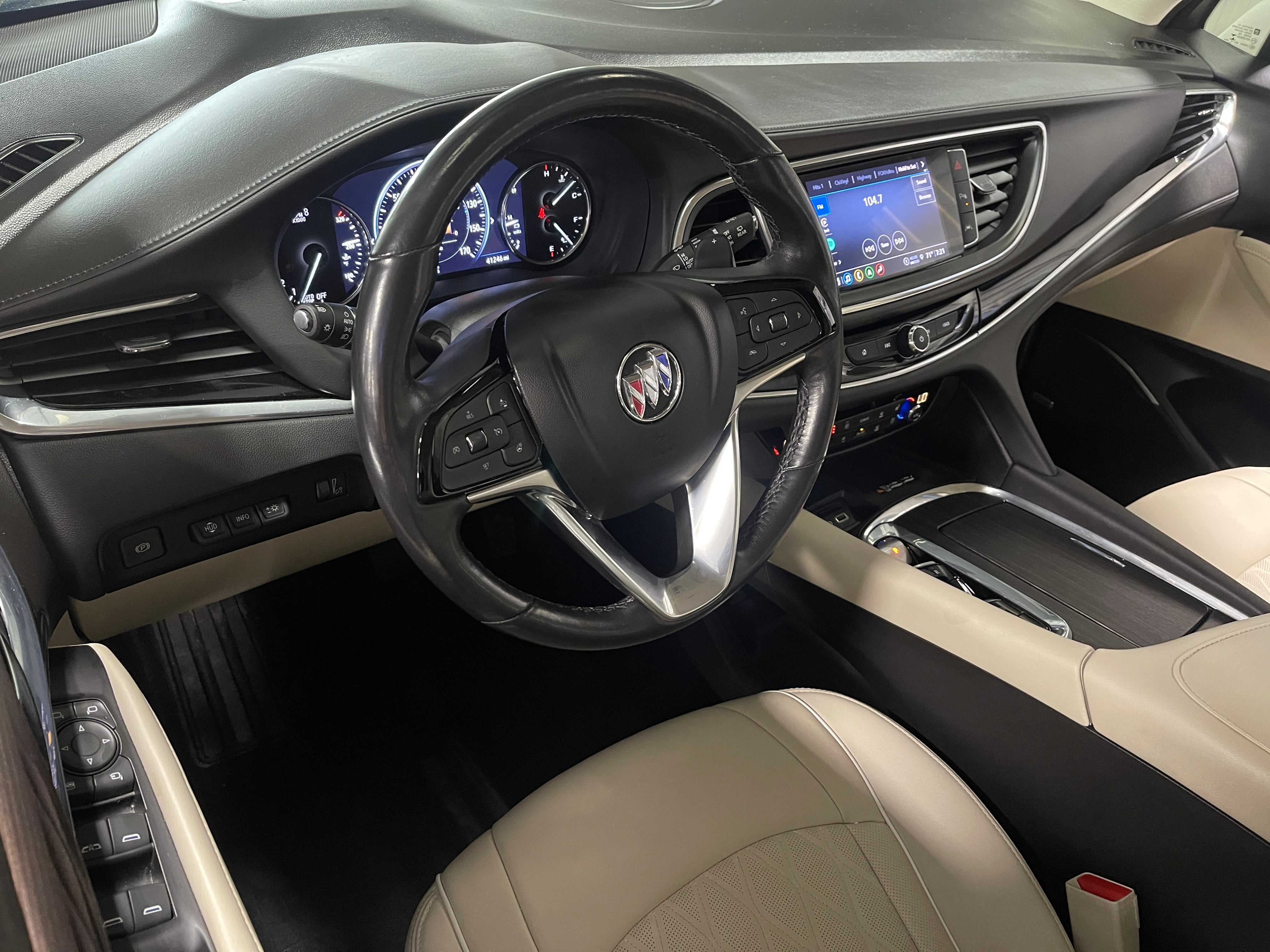 2023 Buick Enclave Avenir 2