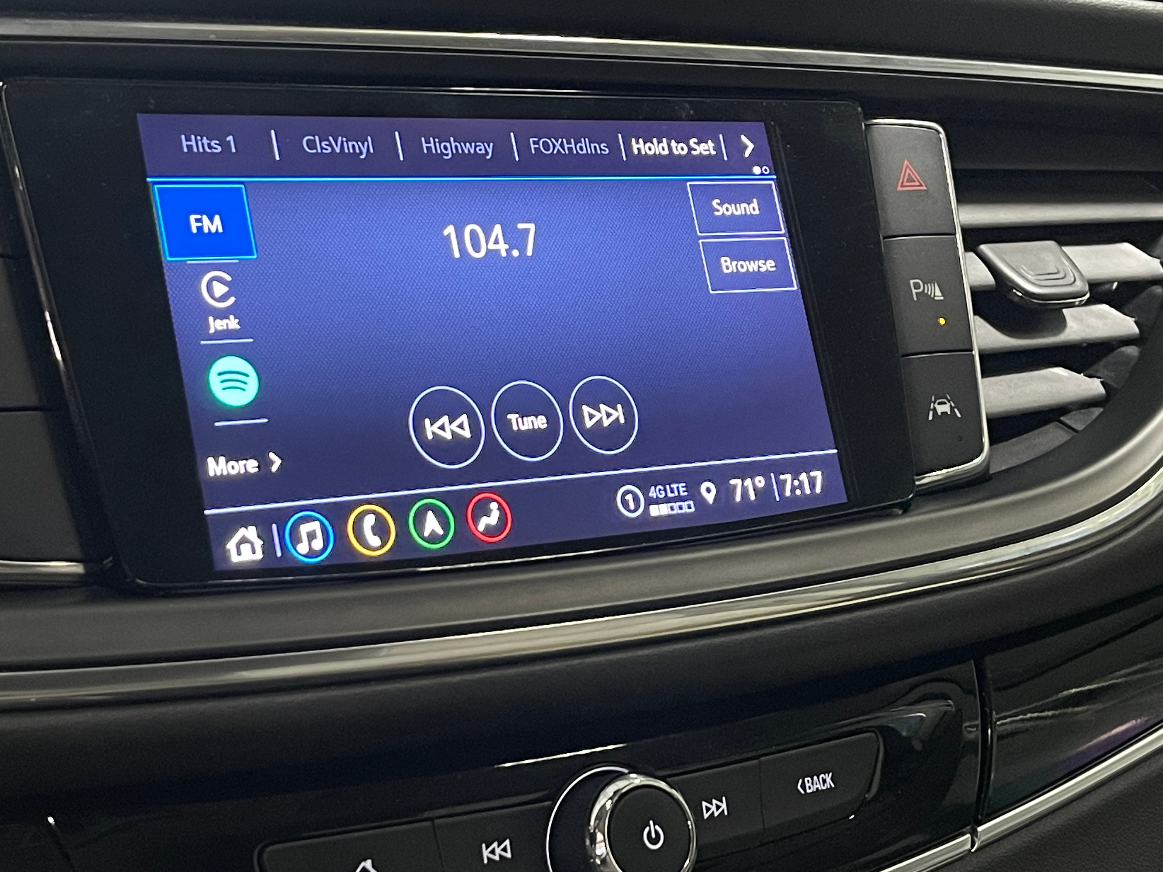 2023 Buick Enclave Avenir 3