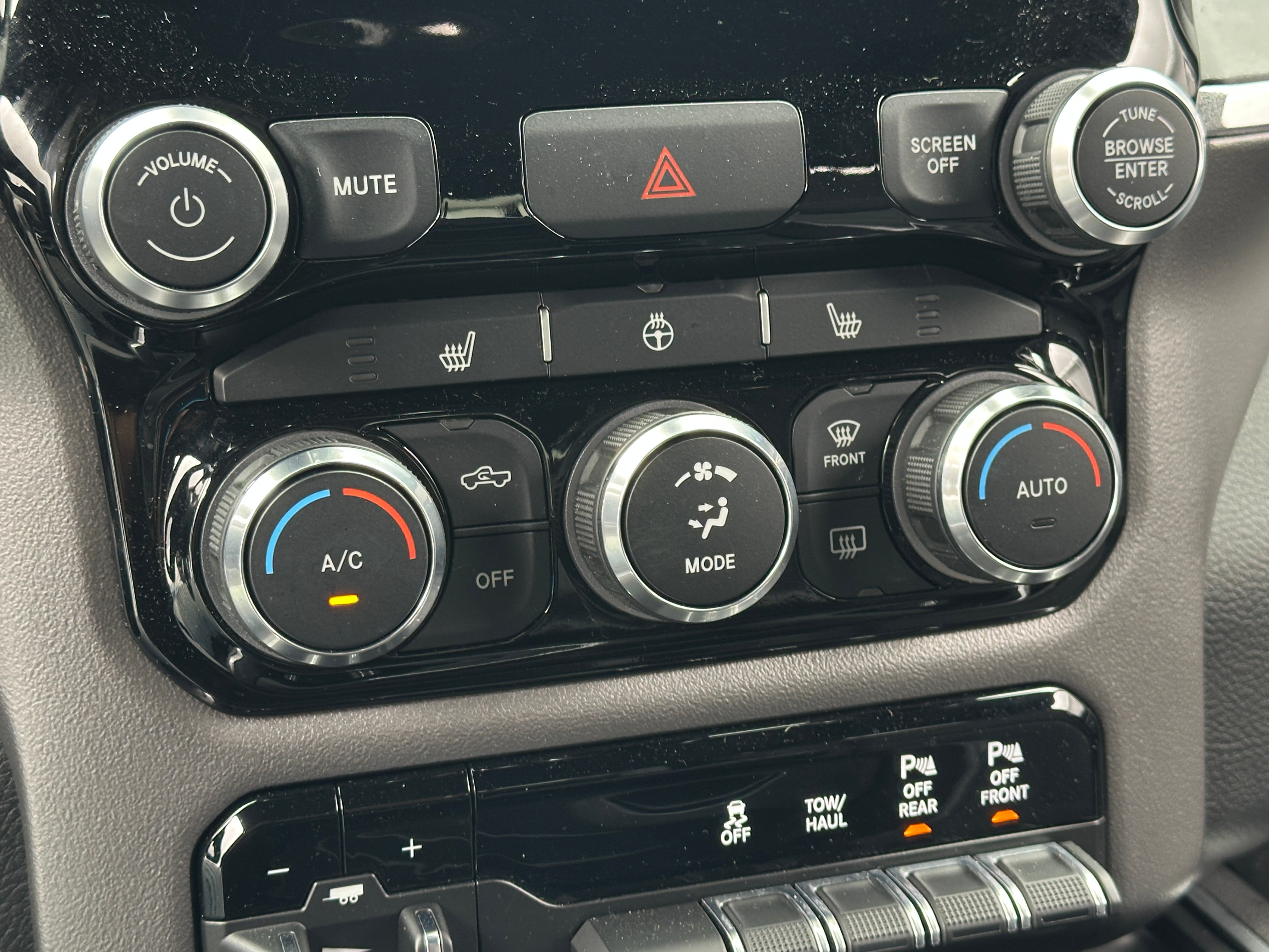 2019 RAM 1500 Big Horn 3