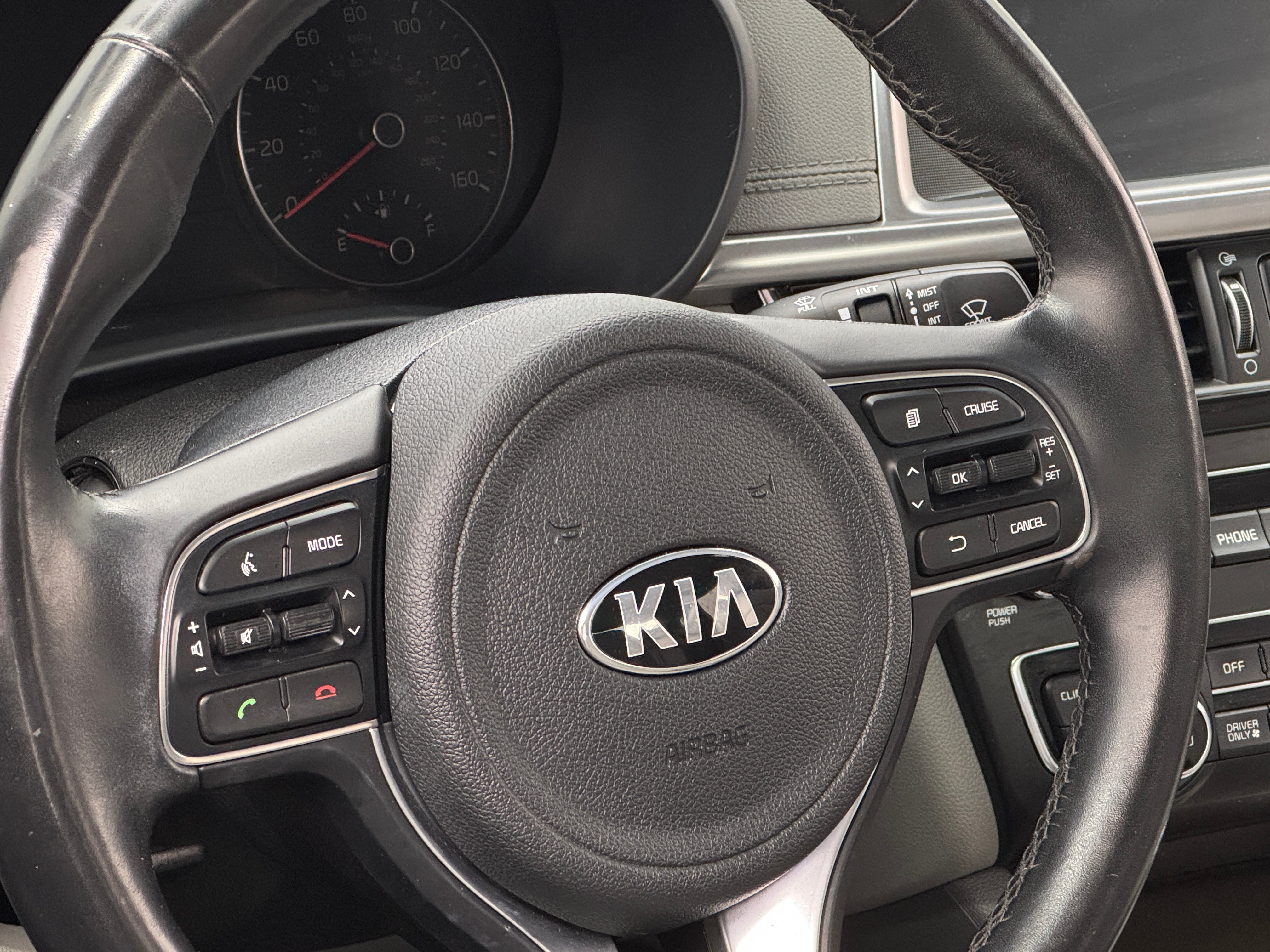 2017 Kia Optima EX 4