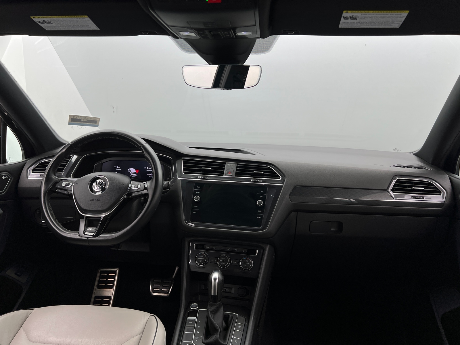 Thumbnail: 2020 Volkswagen Tiguan - 3