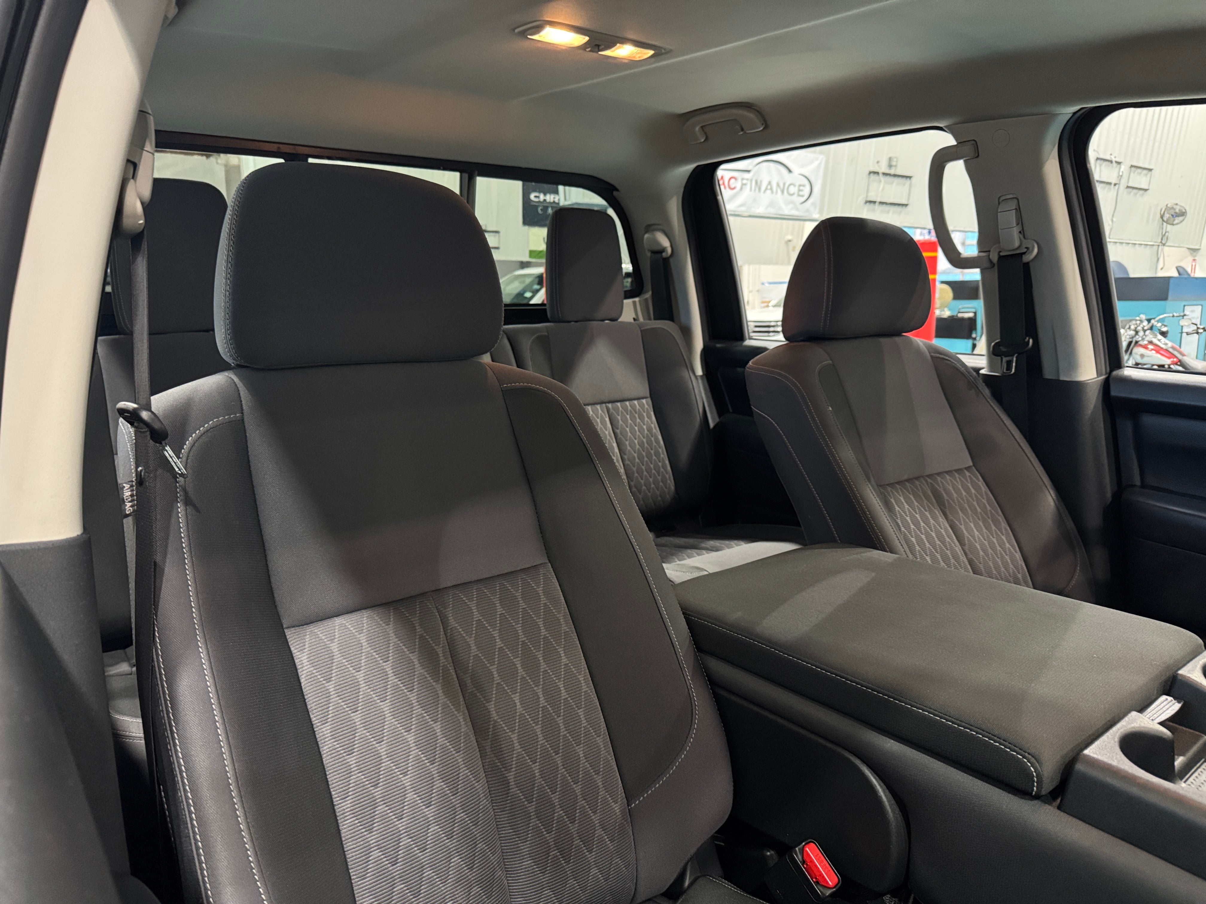 2021 Nissan Titan SV 2