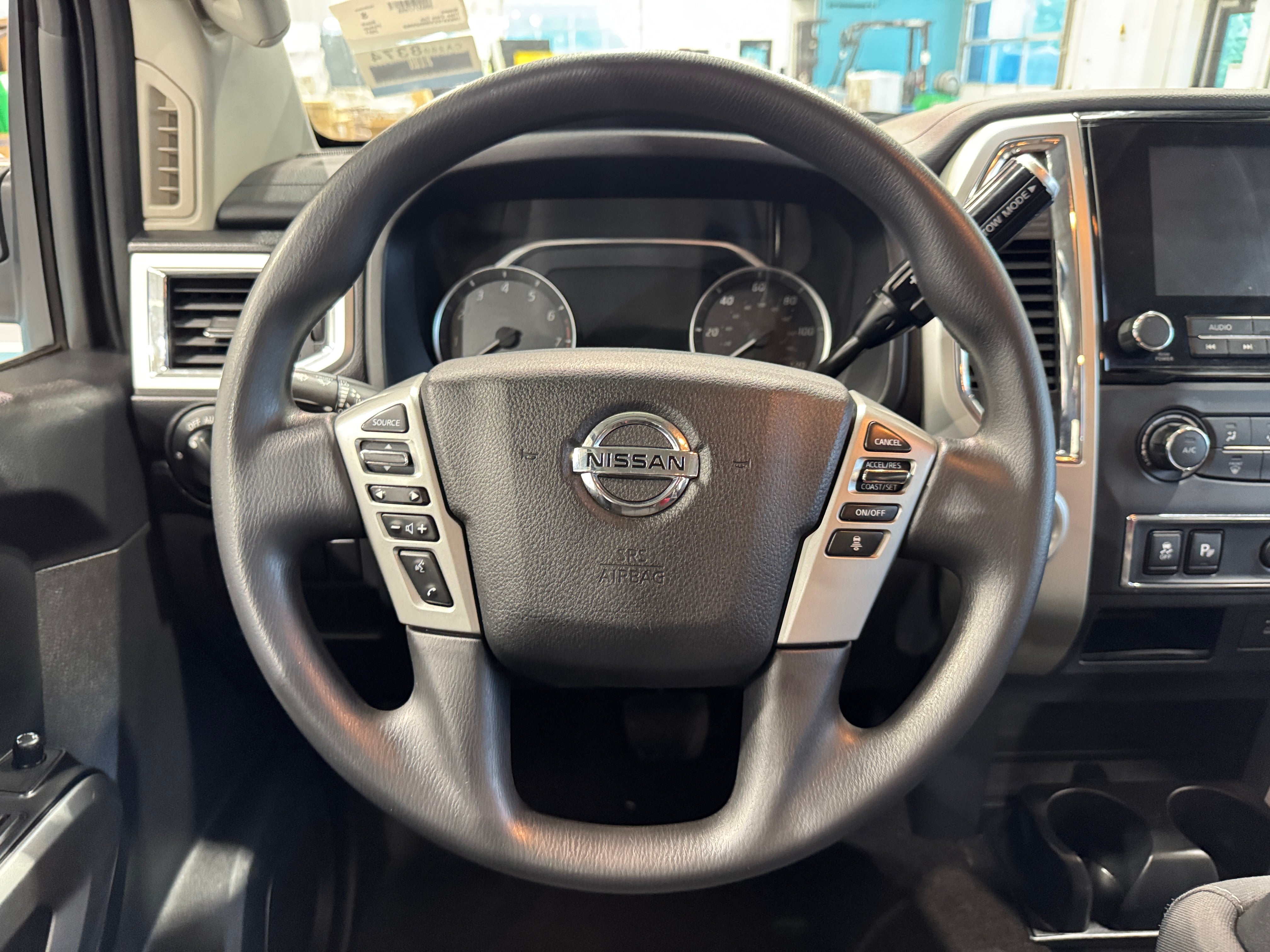 2021 Nissan Titan SV 5