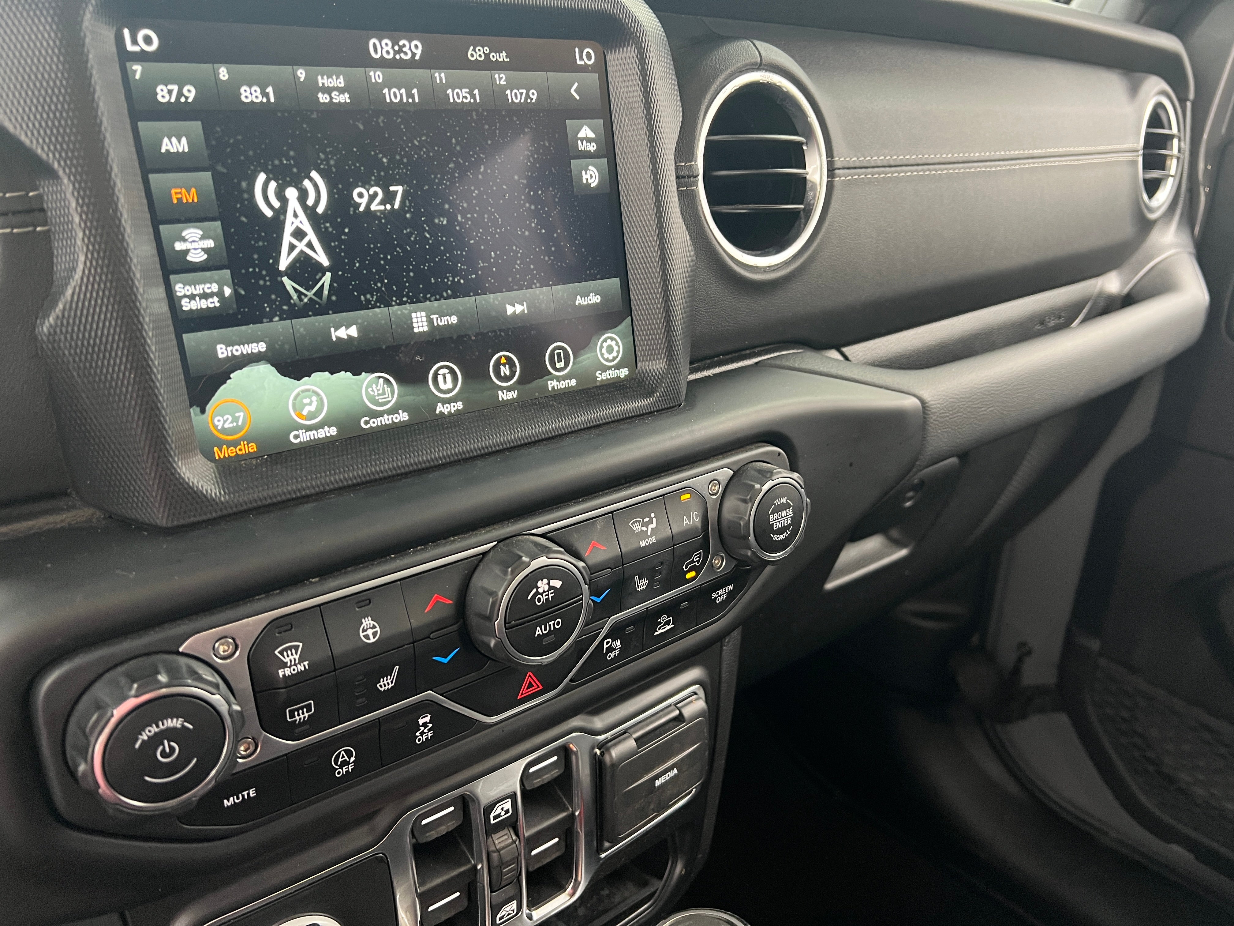 2021 Jeep Gladiator Overland 3