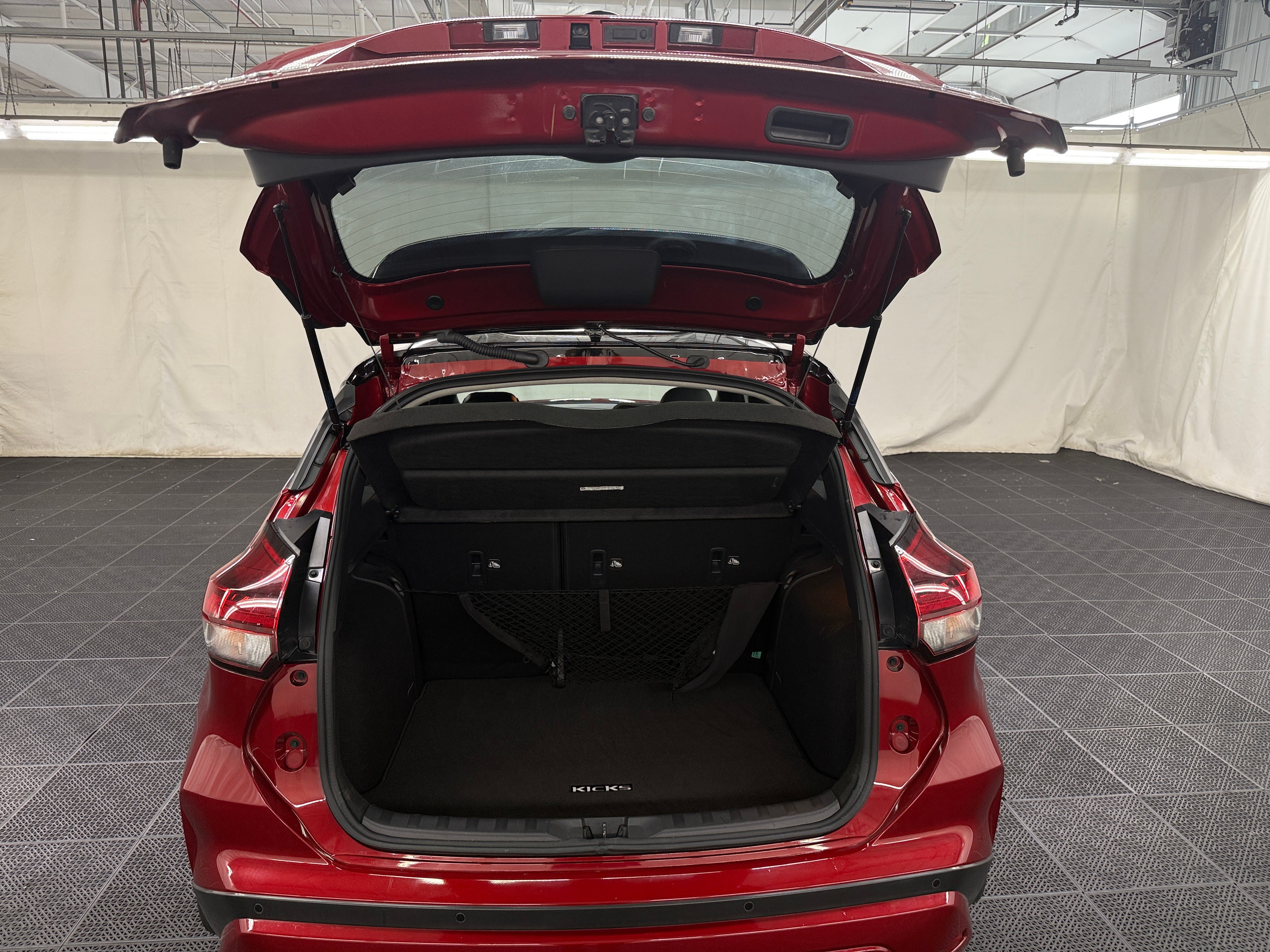 2024 Nissan Kicks SR 7