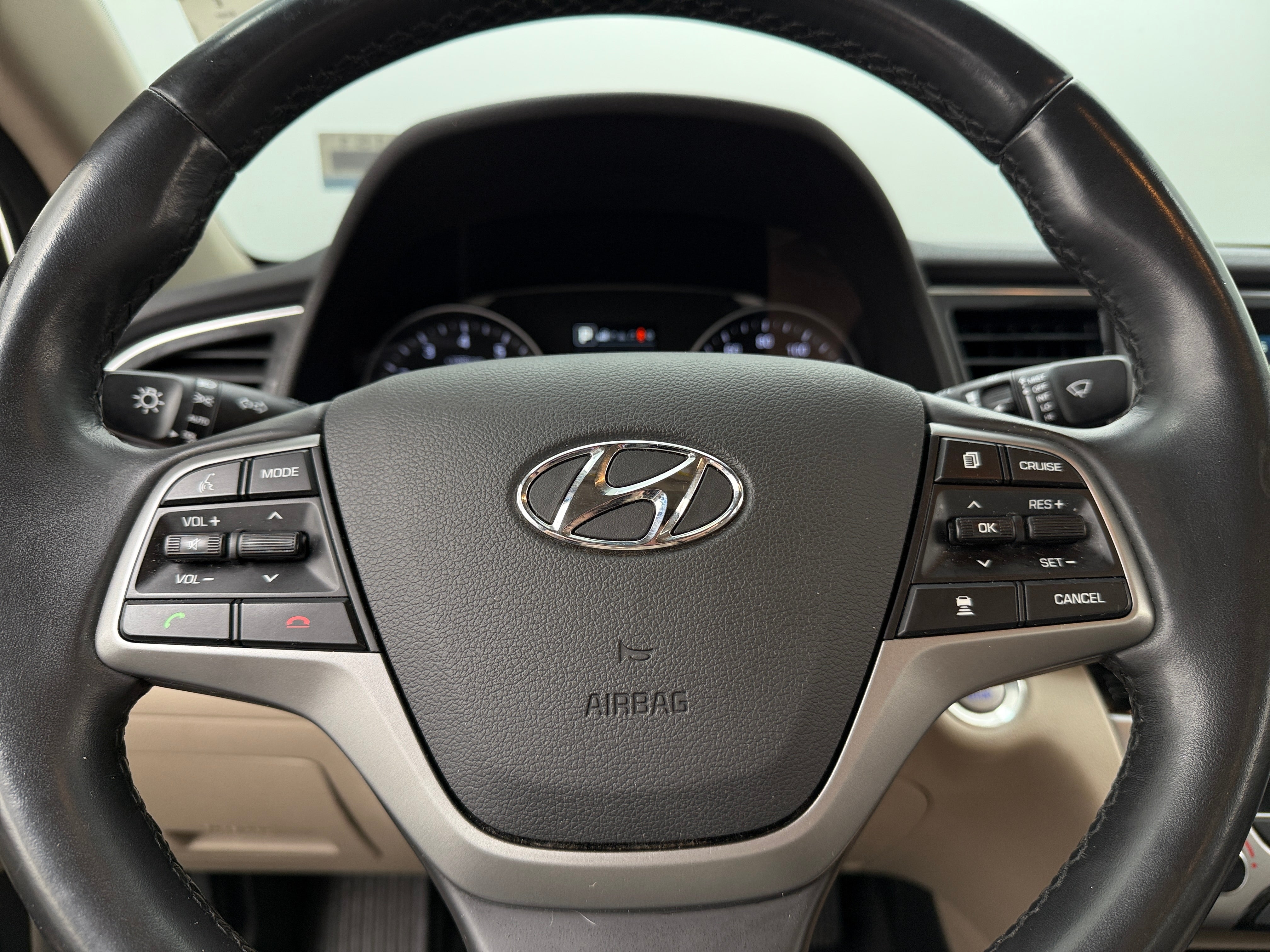 2017 Hyundai Elantra Limited Edition 4