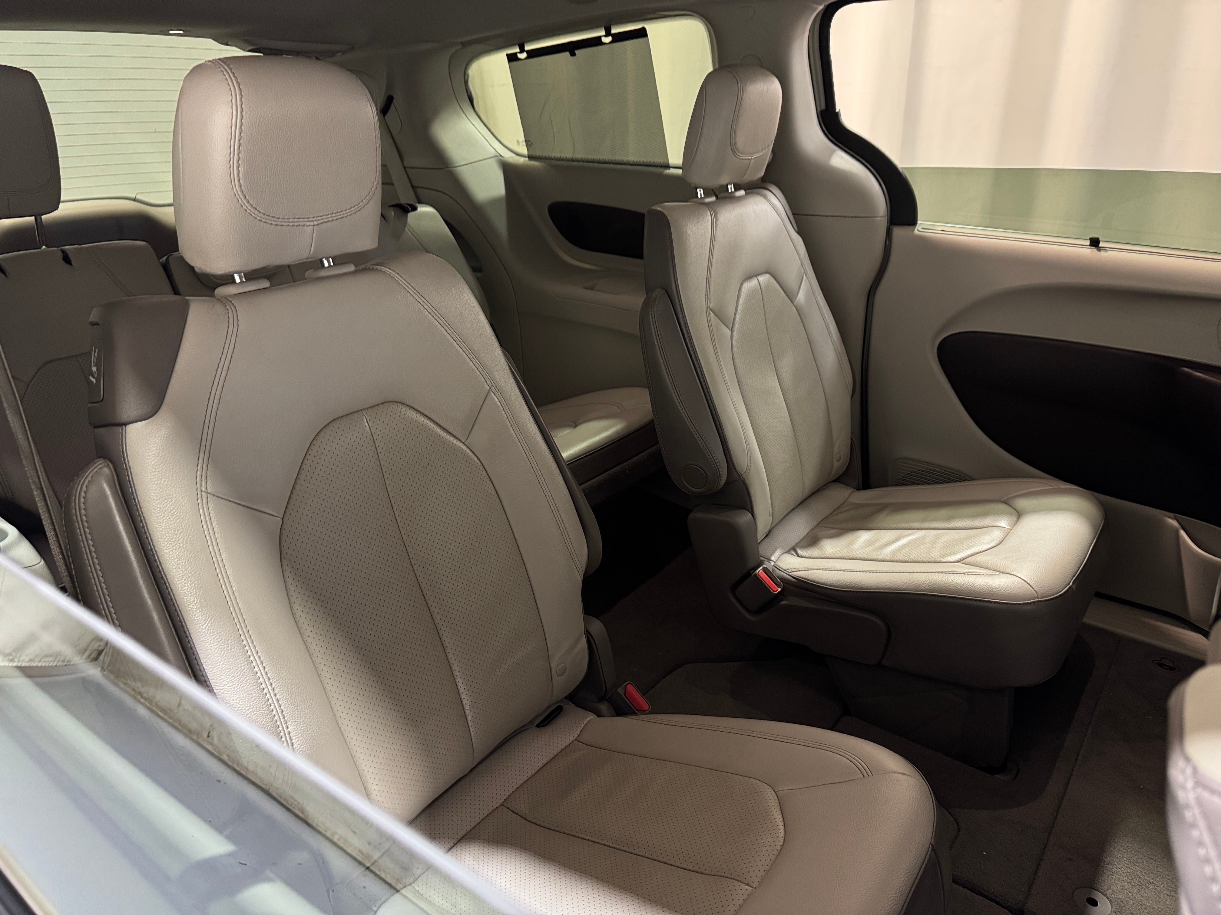 2019 Chrysler Pacifica  5
