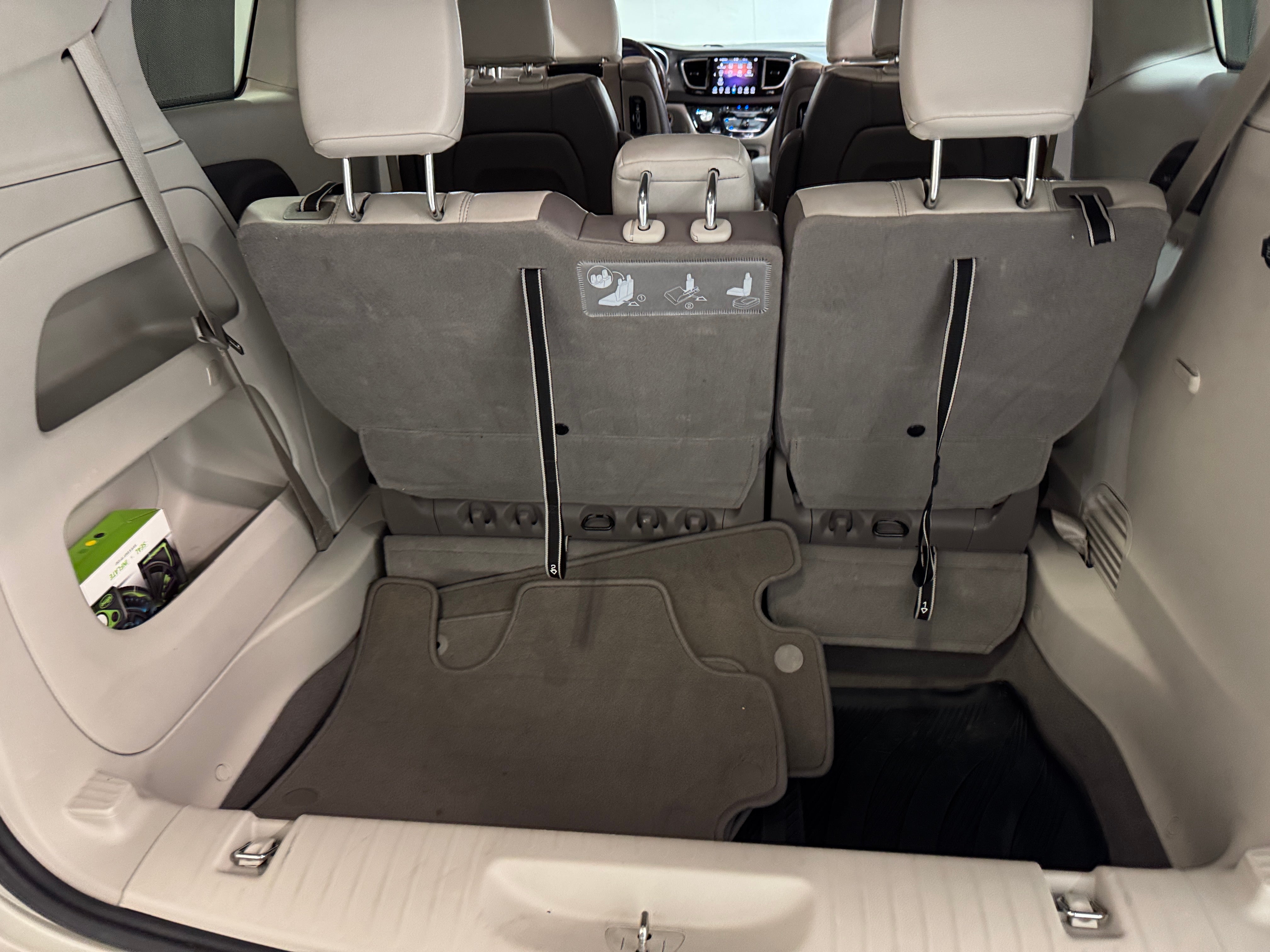 2019 Chrysler Pacifica  6