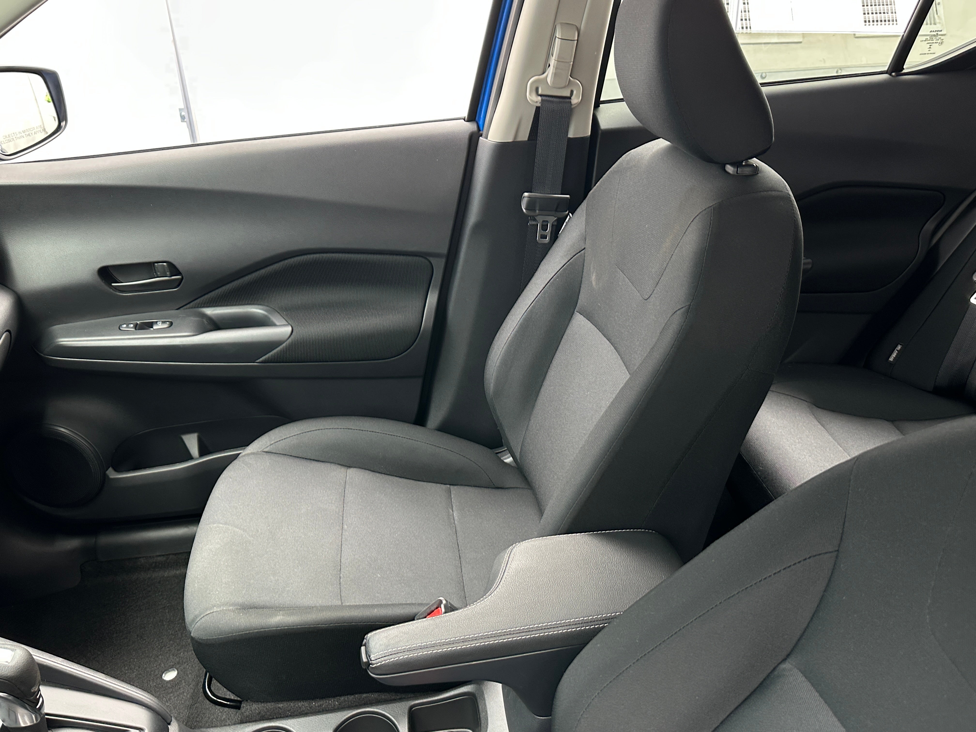 2023 Nissan Kicks S 2