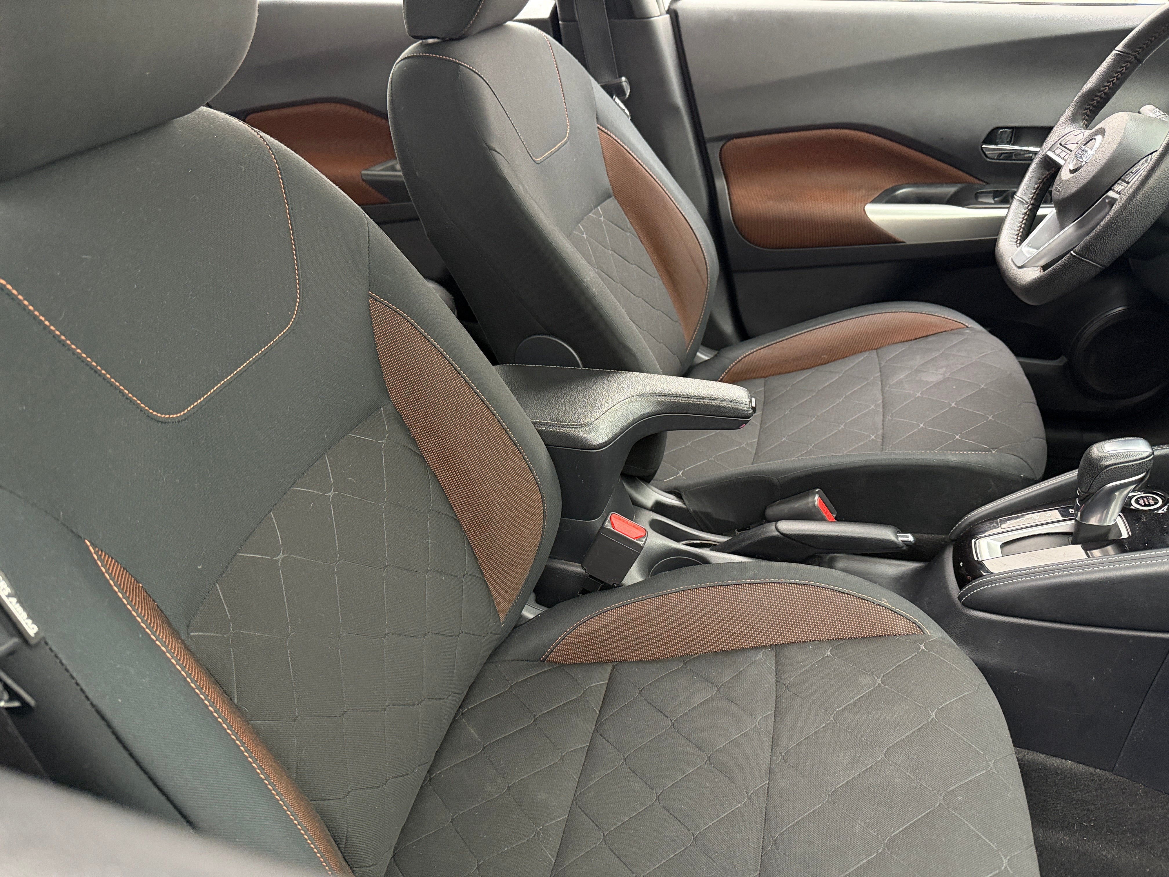 2020 Nissan Kicks SR 2