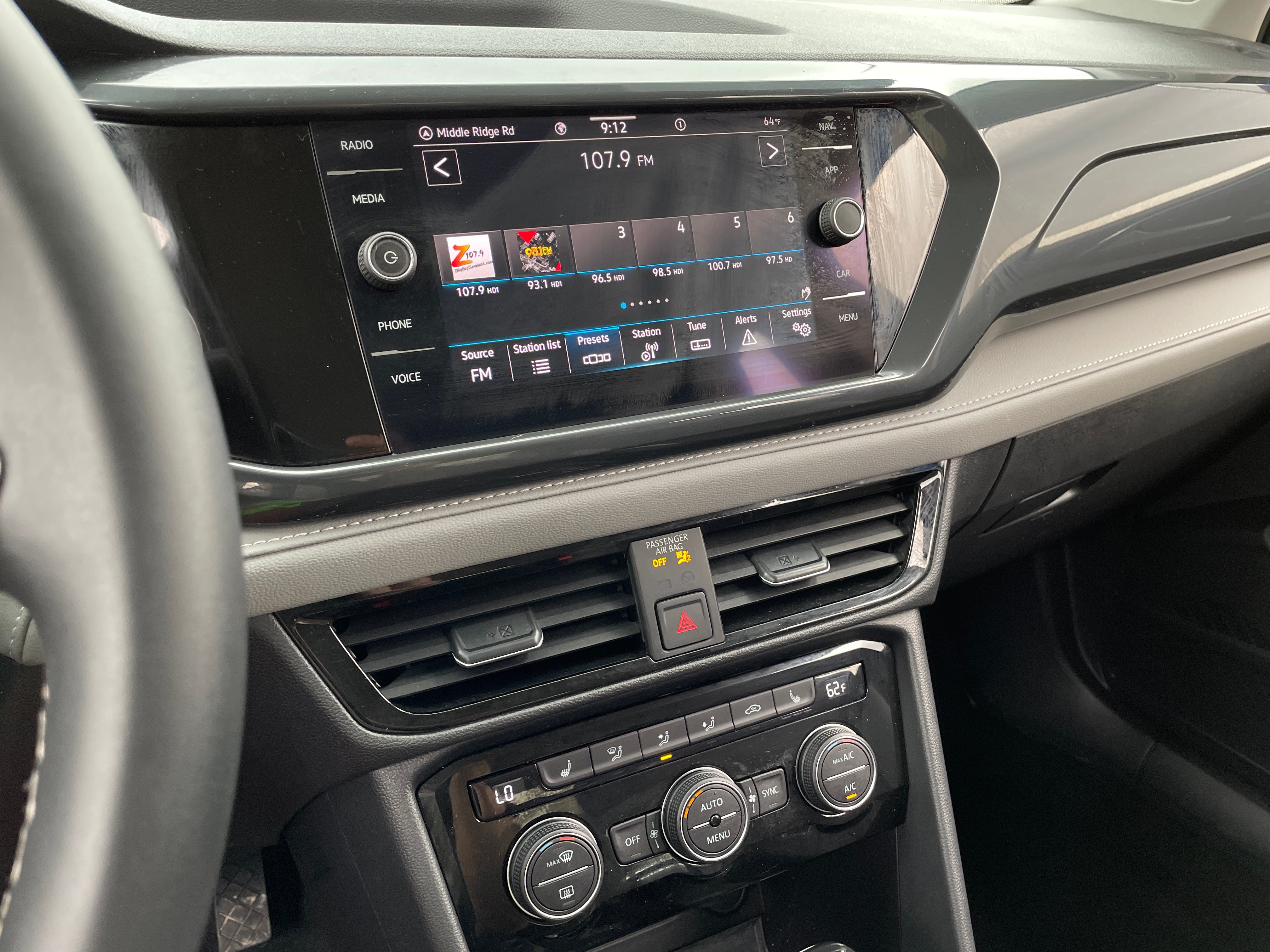 2022 Volkswagen Taos SEL 3