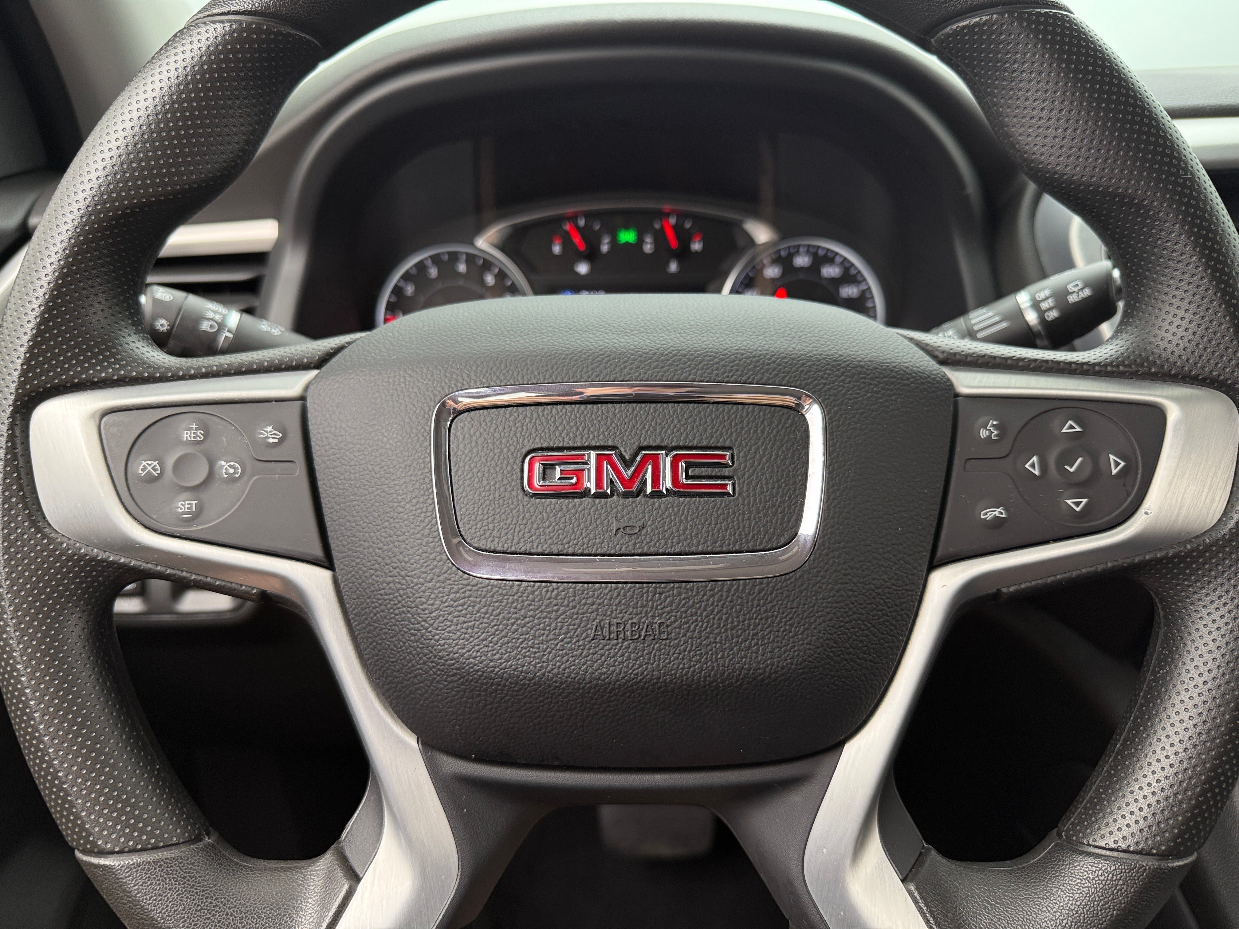 2023 GMC Acadia SLE 5