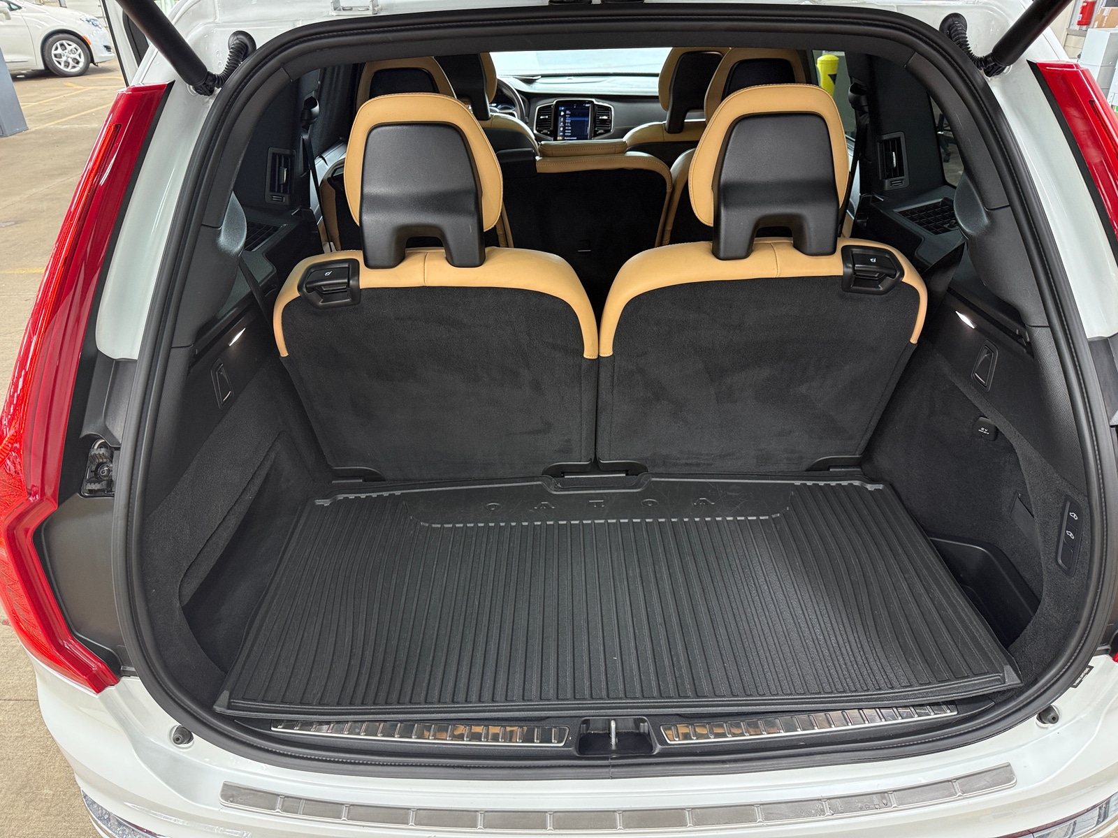 Thumbnail: 2021 Volvo XC90 - 6