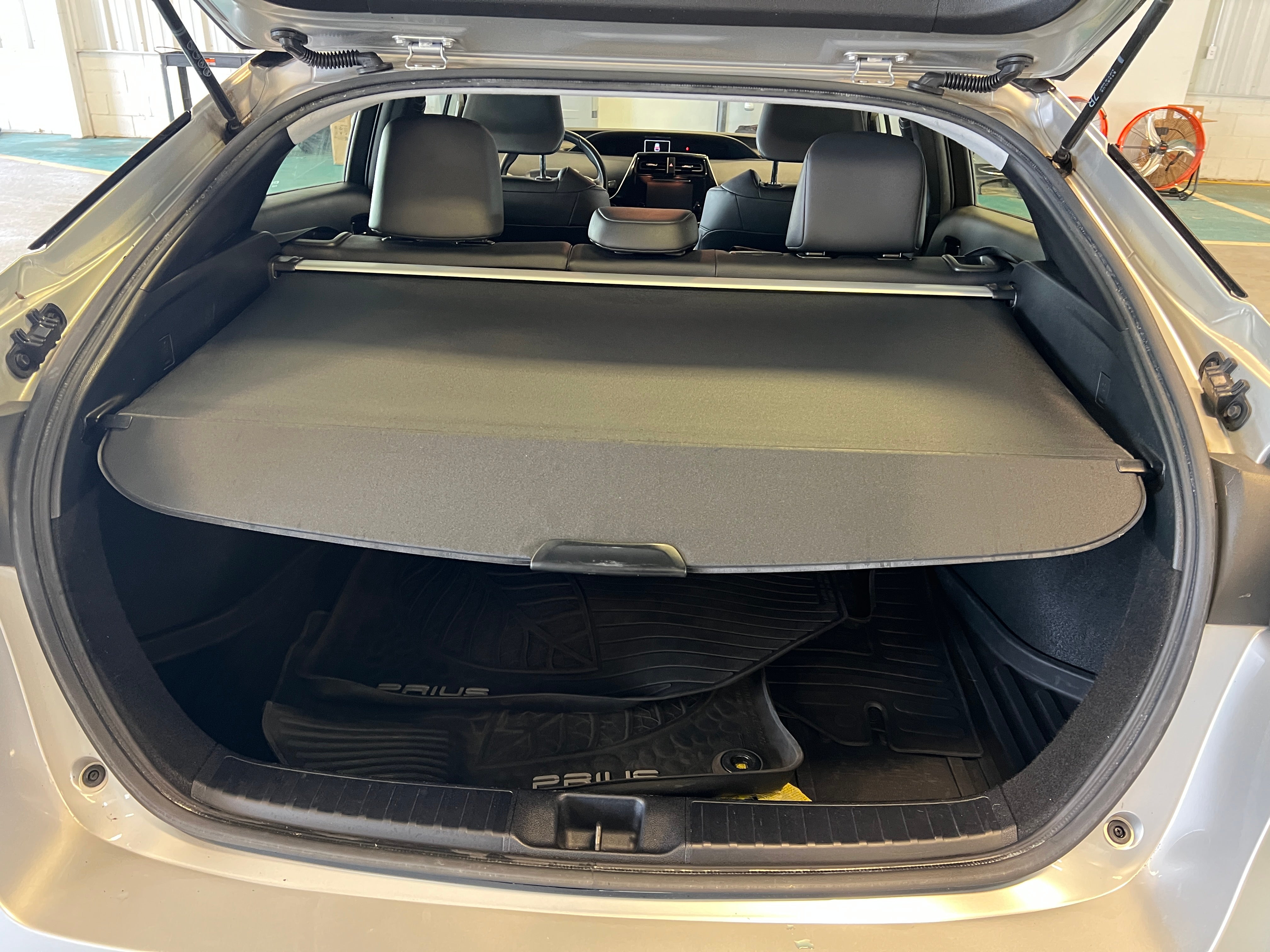 2017 Toyota Prius Four 6