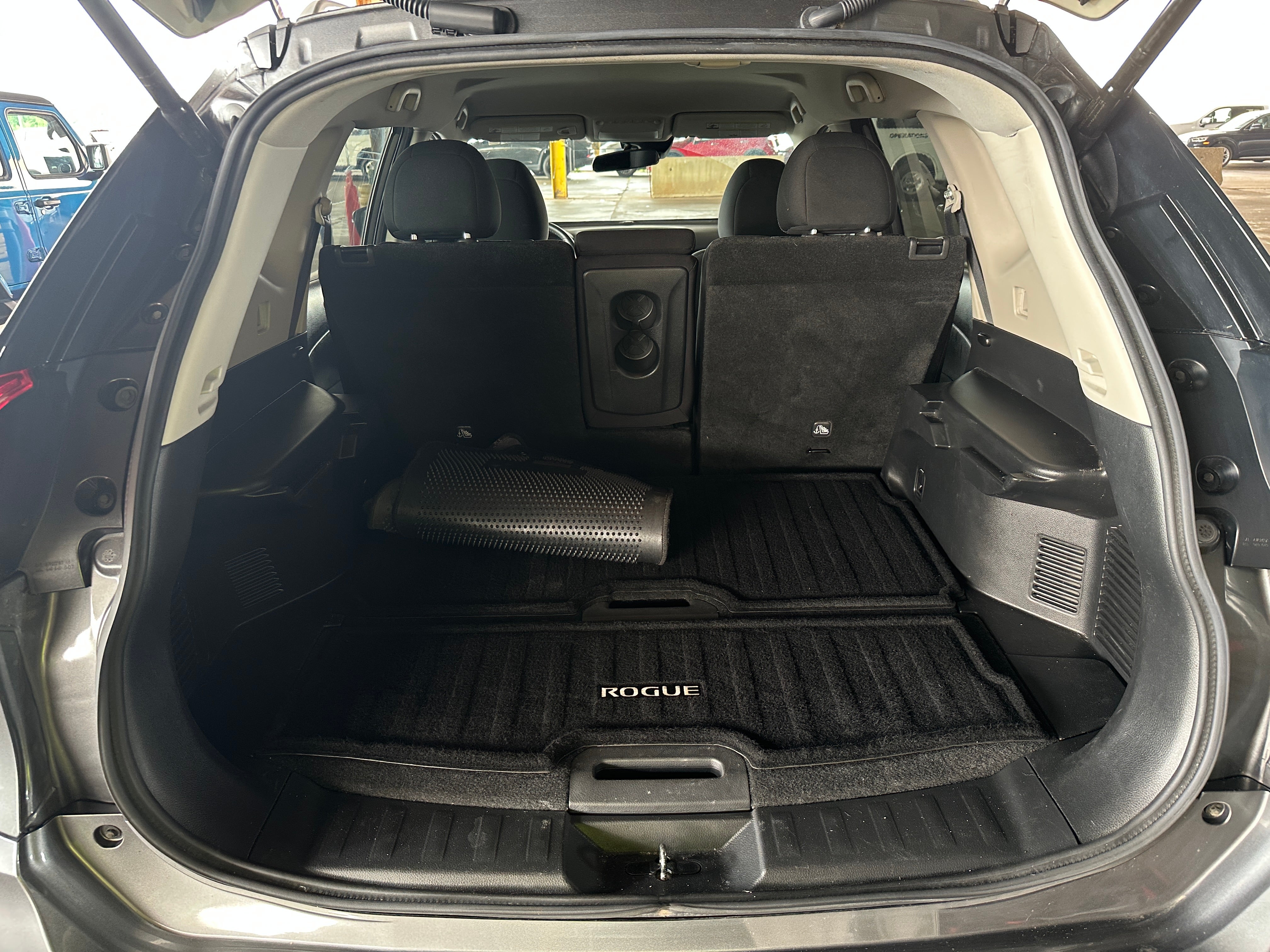 2019 Nissan Rogue SV 7