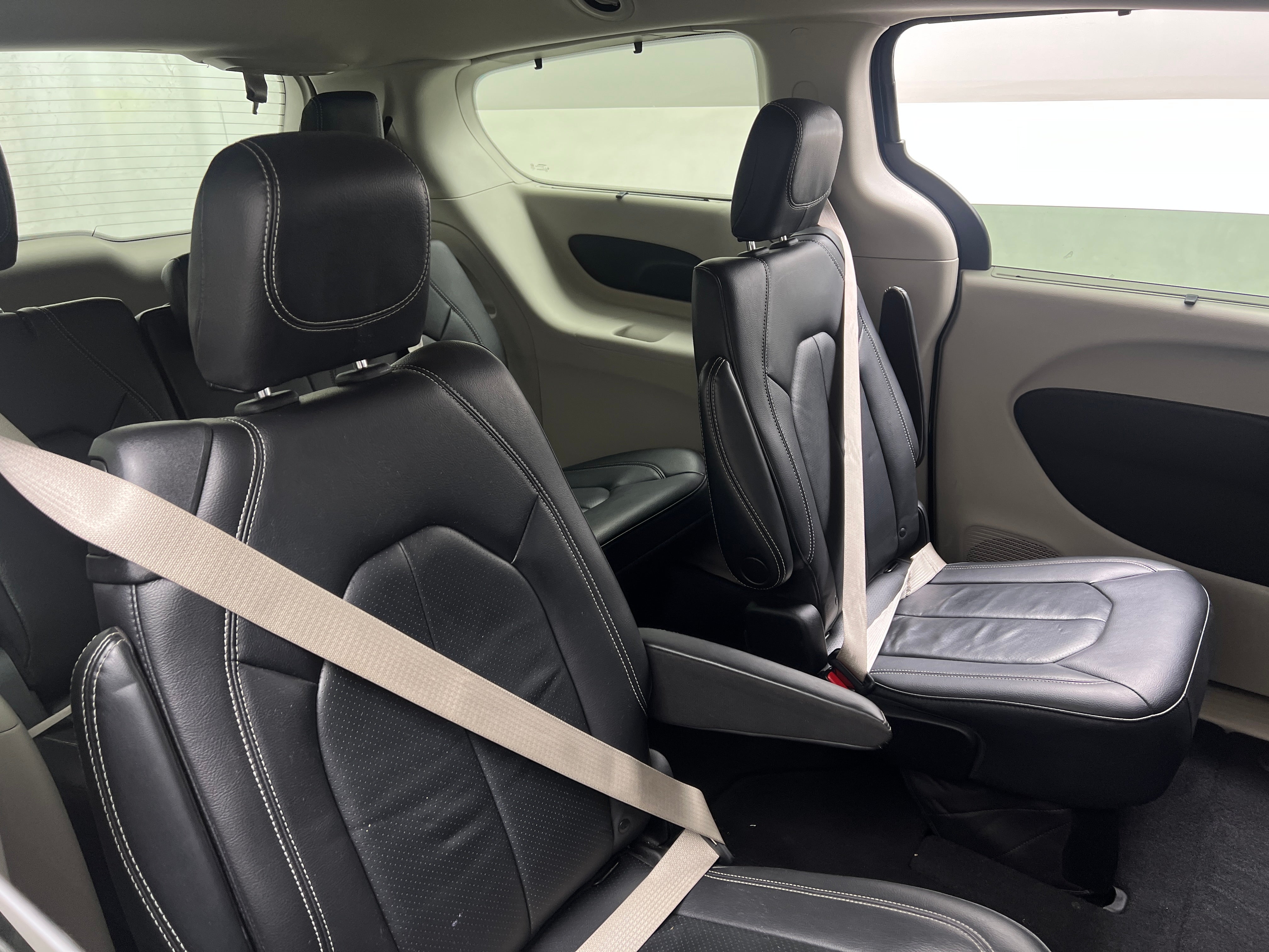 2022 Chrysler Pacifica Touring L 5