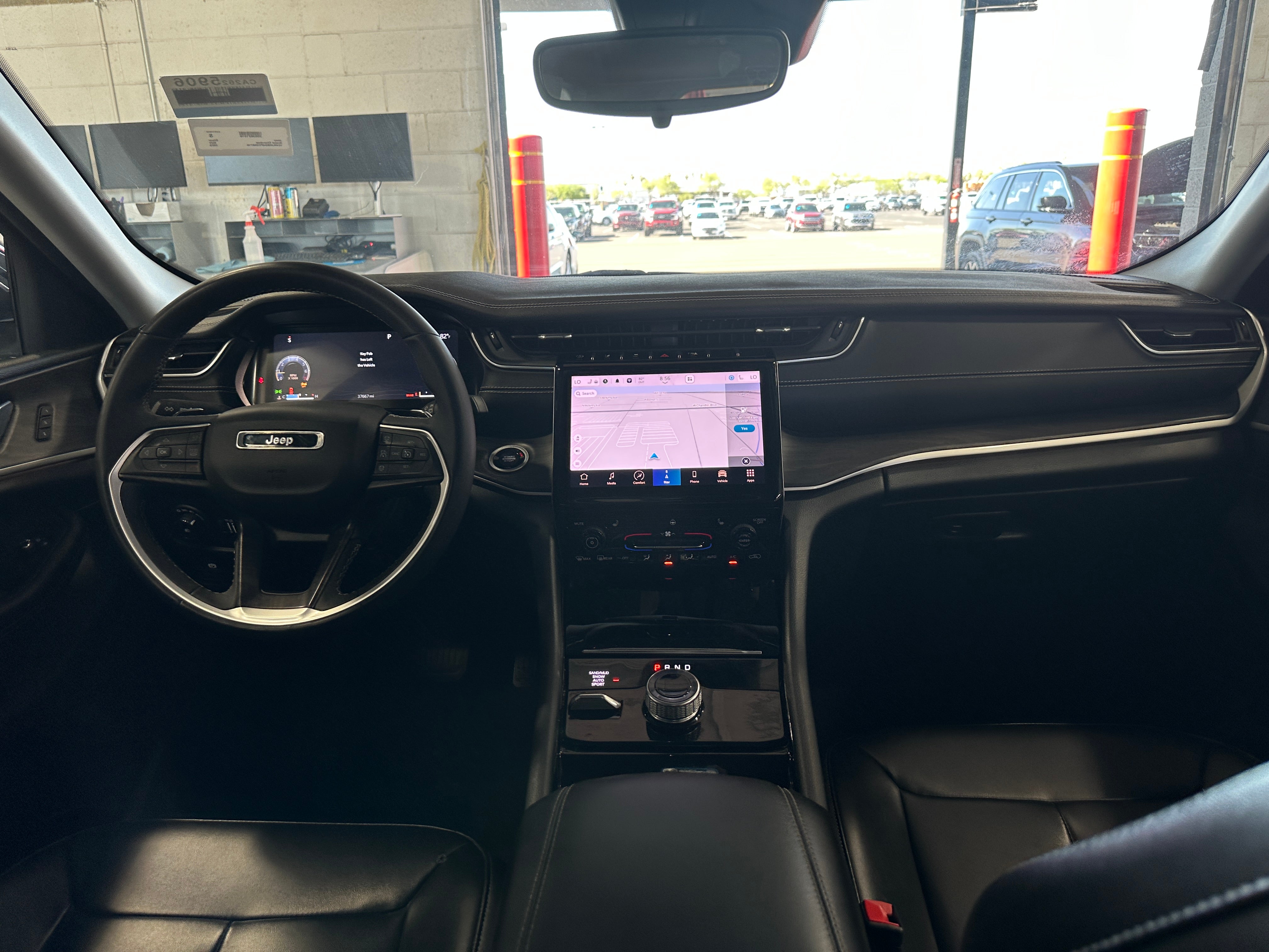 2023 Jeep Grand Cherokee Limited Edition 2
