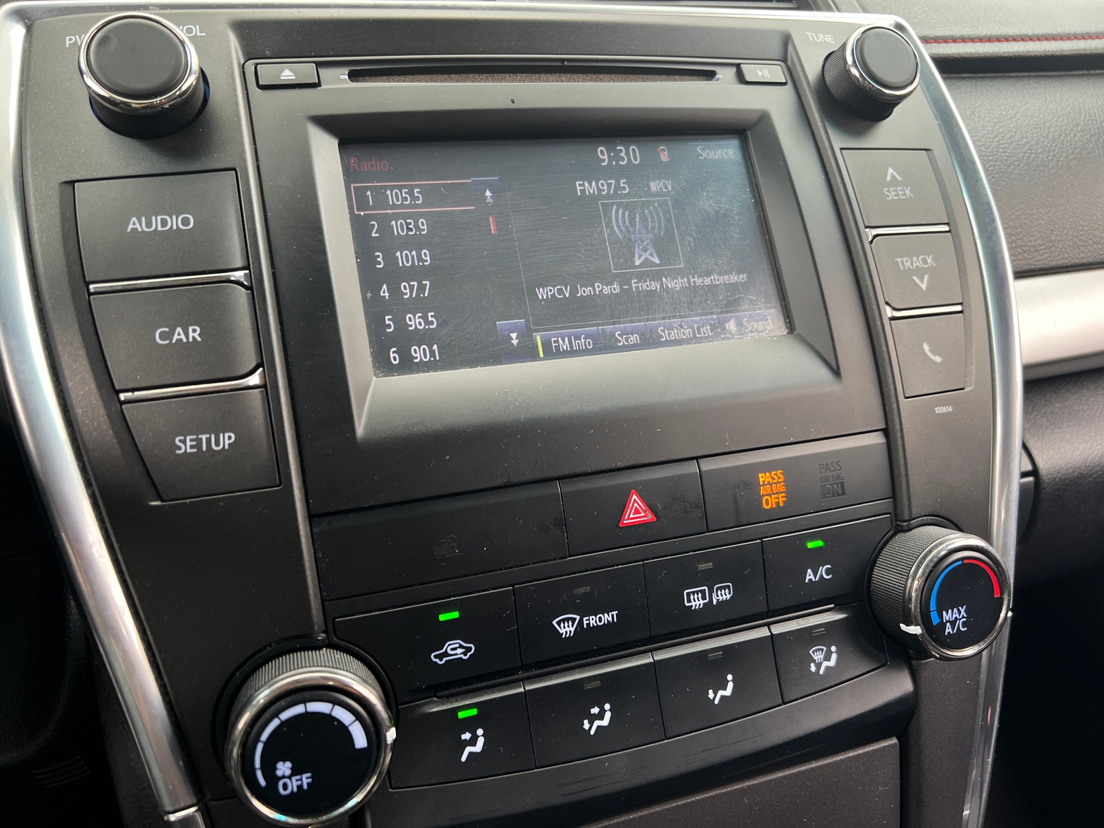 Thumbnail: 2016 Toyota Camry - 3