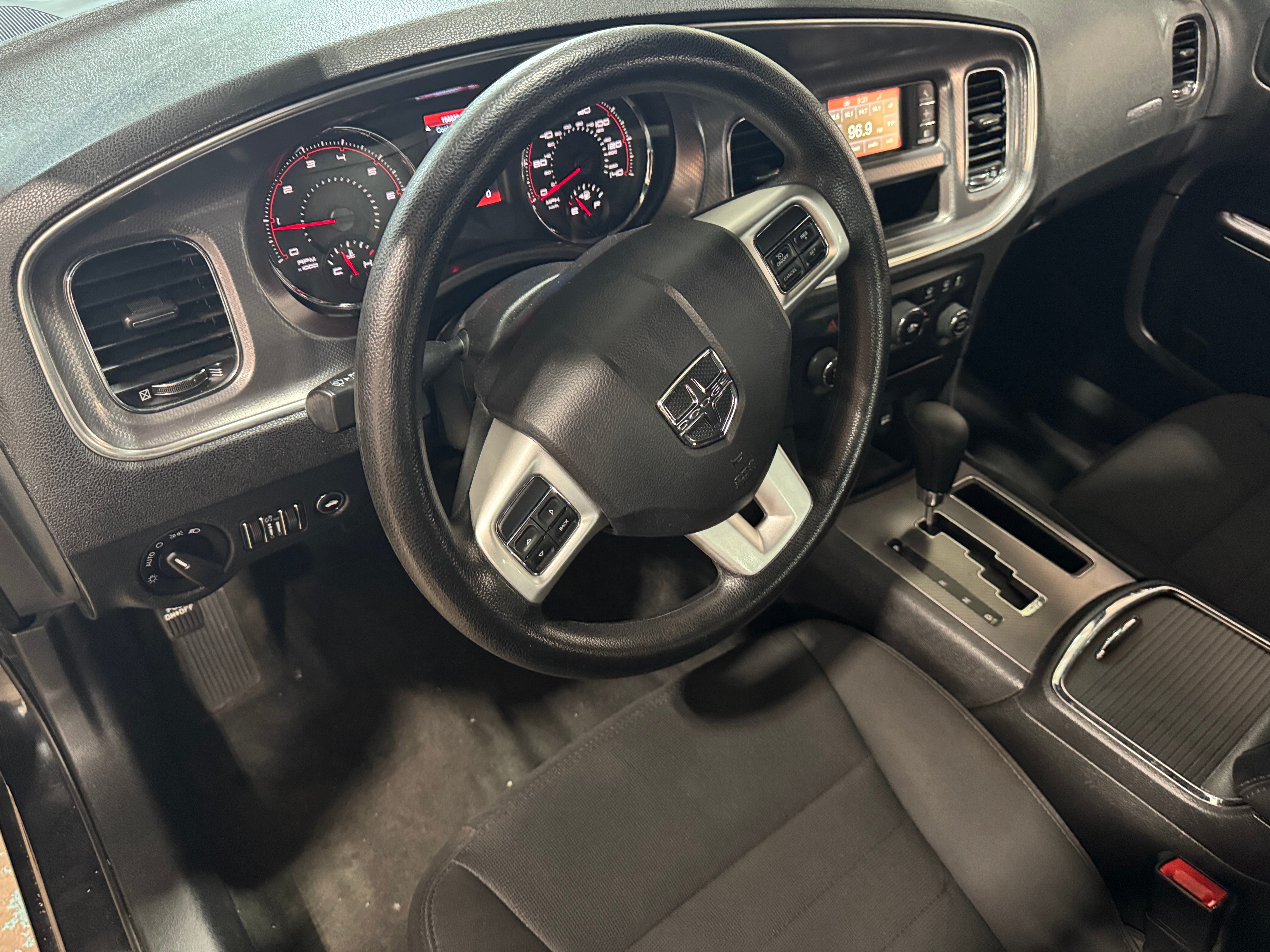 2014 Dodge Charger SE 3