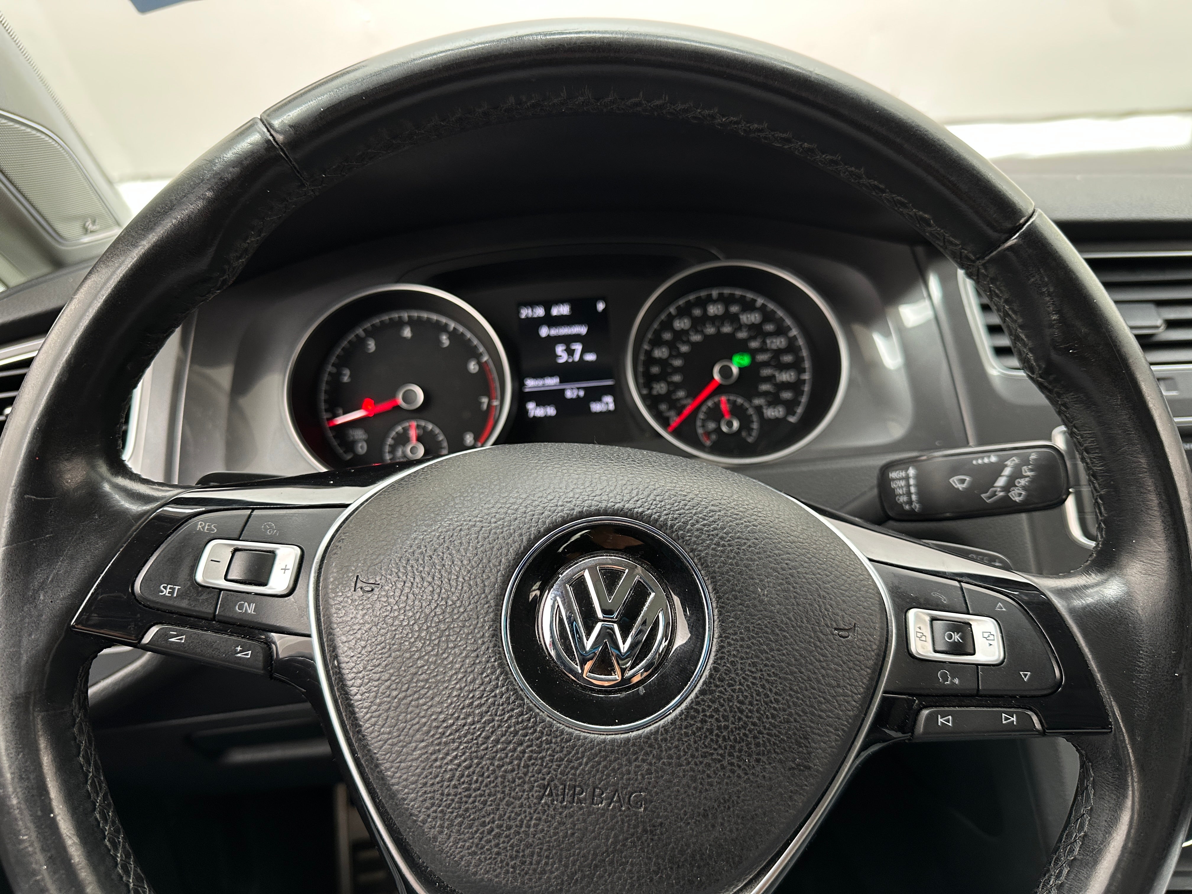 2017 Volkswagen Golf Alltrack SEL 4