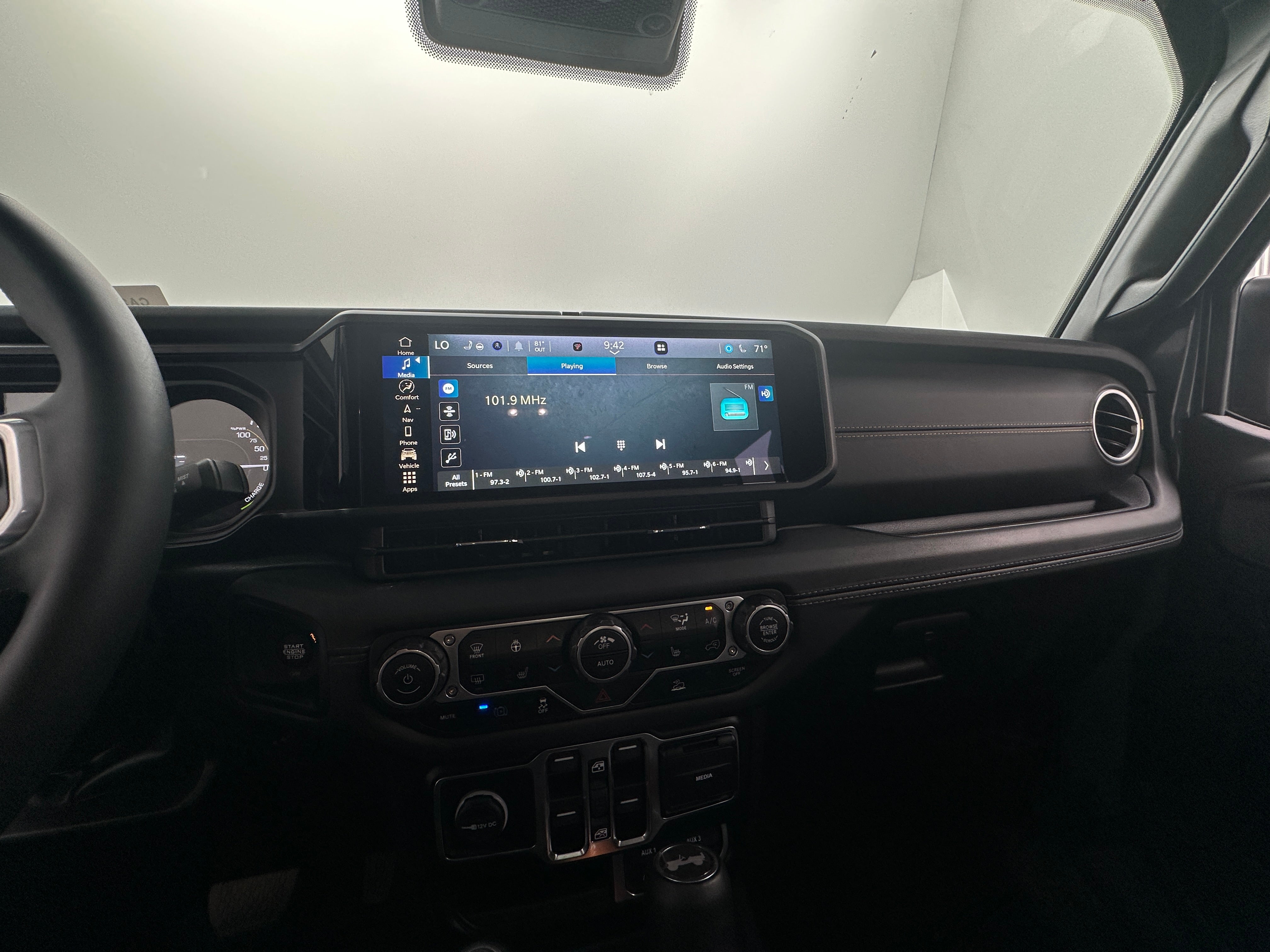 2024 Jeep Wrangler Sahara 4xe 3