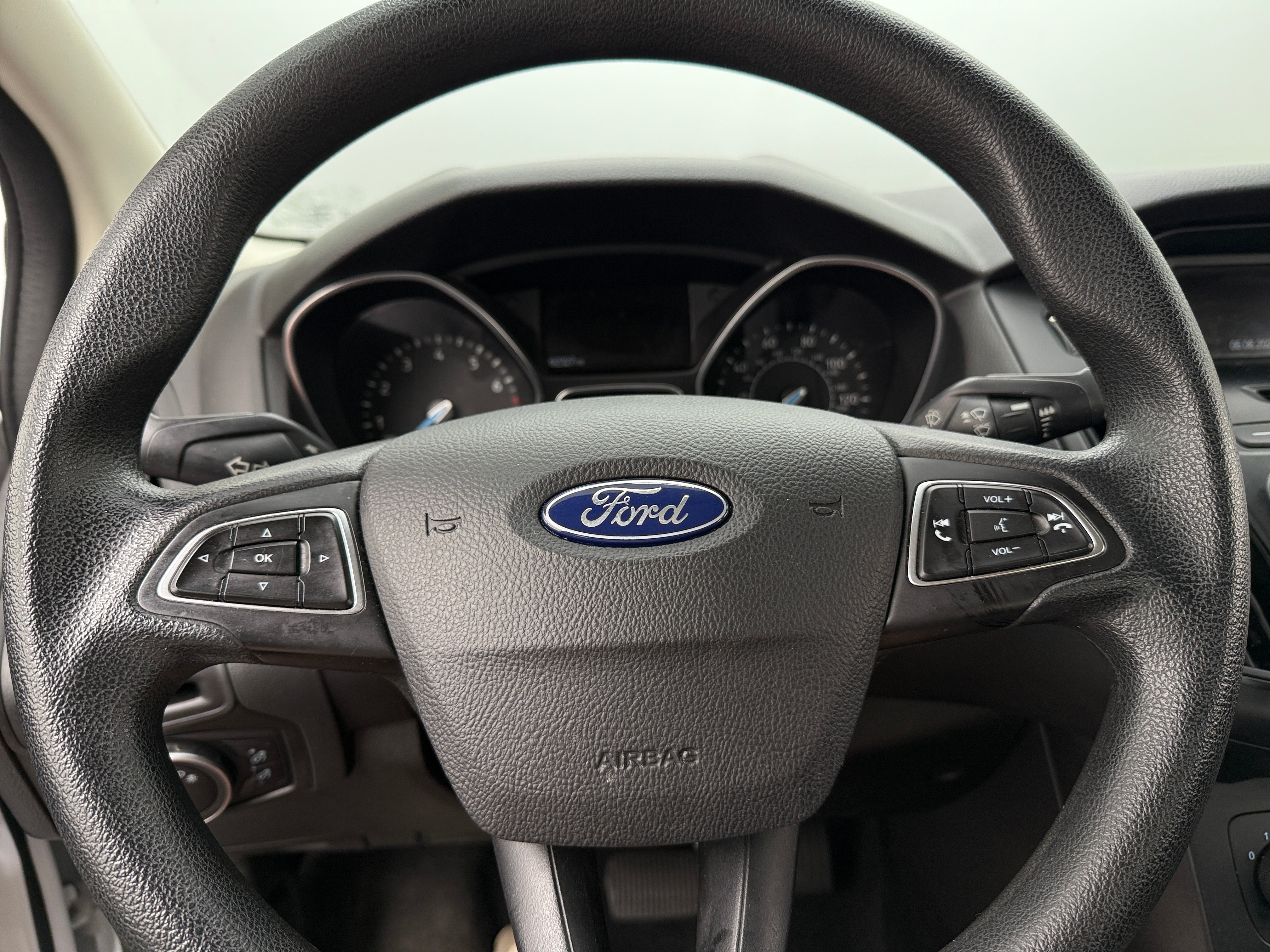 2017 Ford Focus S 5