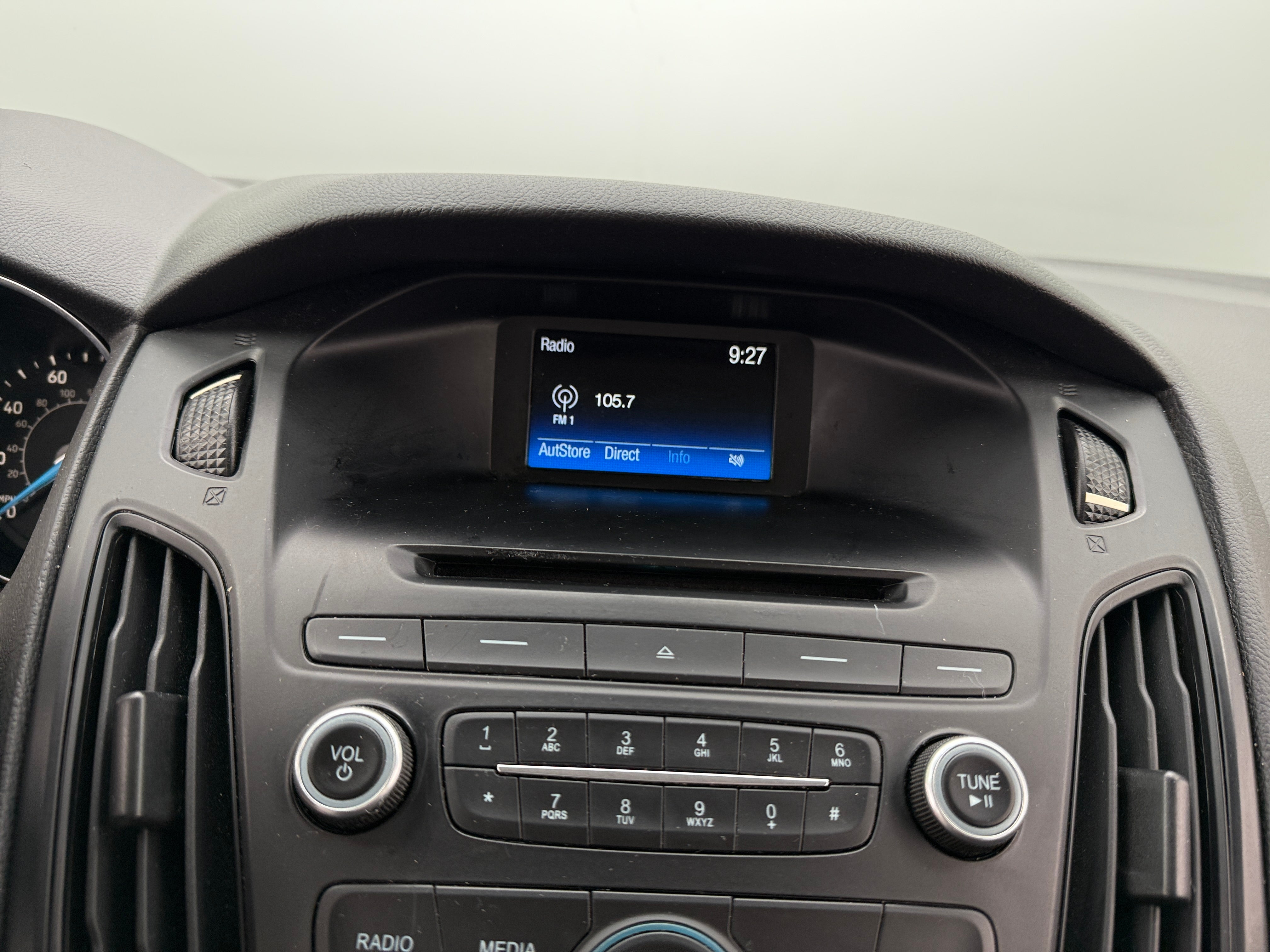 2017 Ford Focus S 4