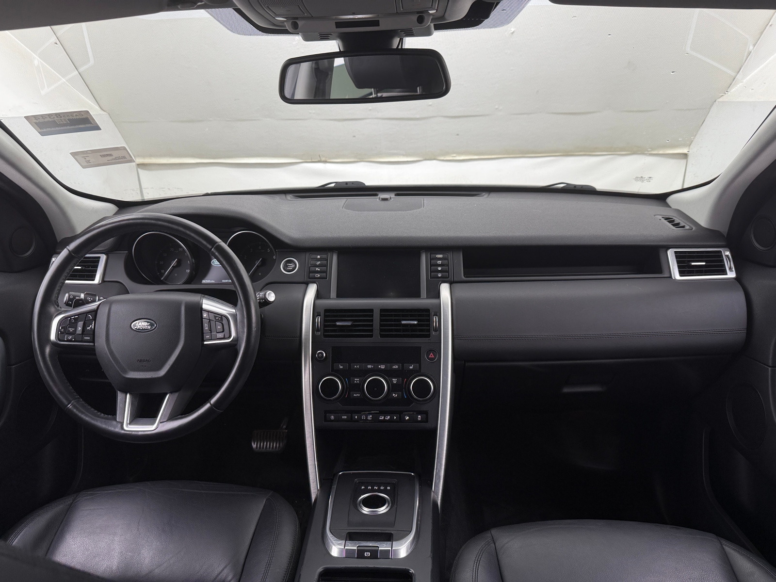 Thumbnail: 2018 Land Rover Discovery Sport - 2