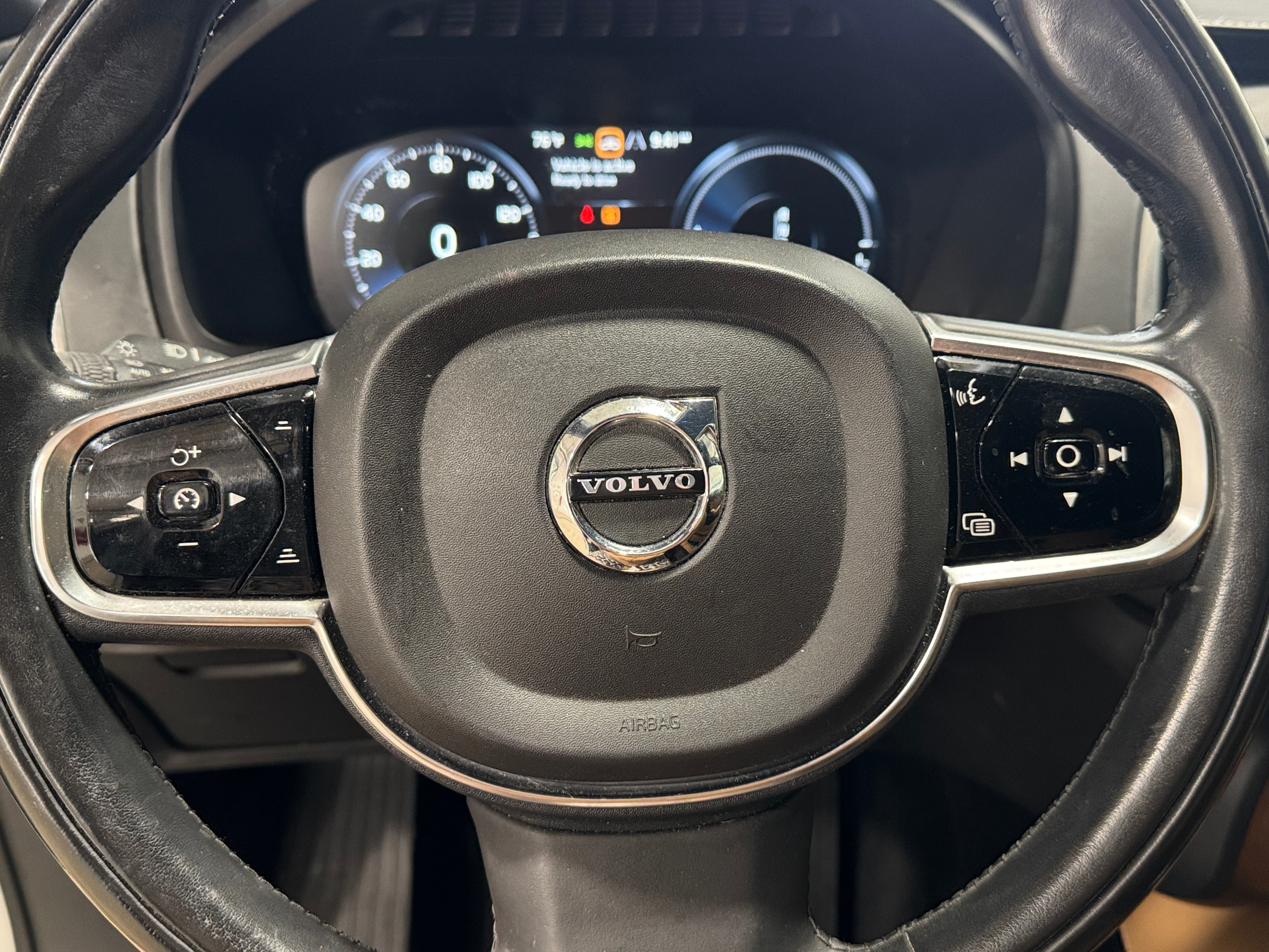 2017 Volvo XC90 T8 Inscription 4
